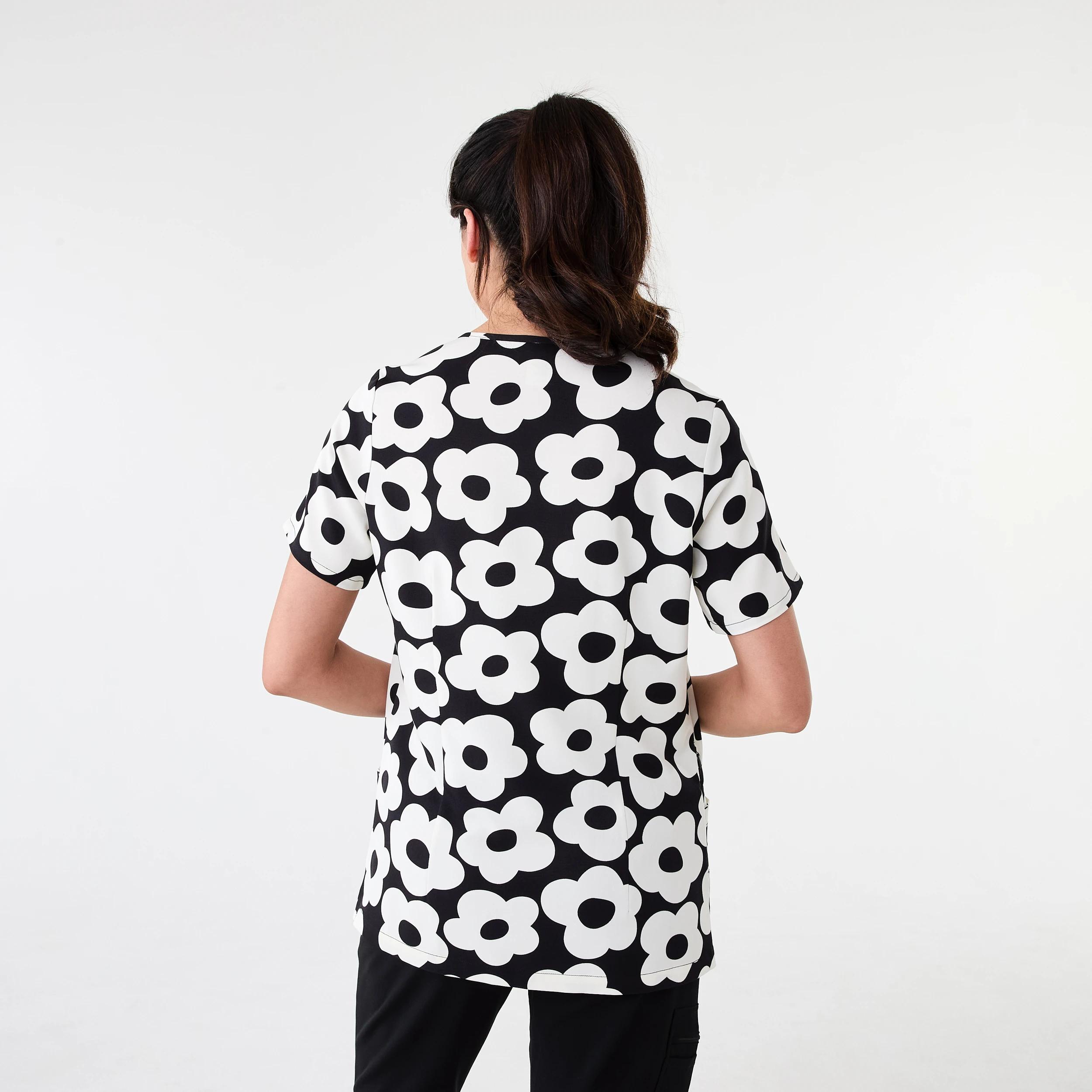 3 Womens Short Sleeve Print Scrub Top Blk Daisy, 3 of 8