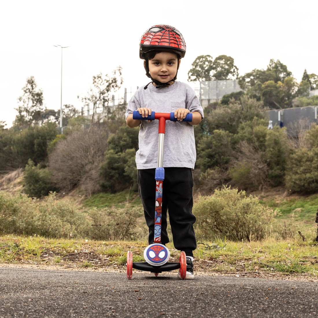 5 Spidey and His Amazing Friends Light & Sound Tri Scooter, 5 of 6