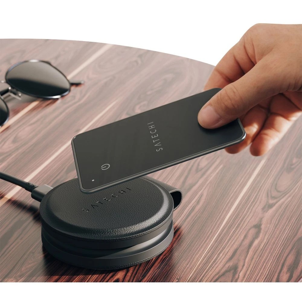 6 Satechi FindAll Card Black, 6 of 6