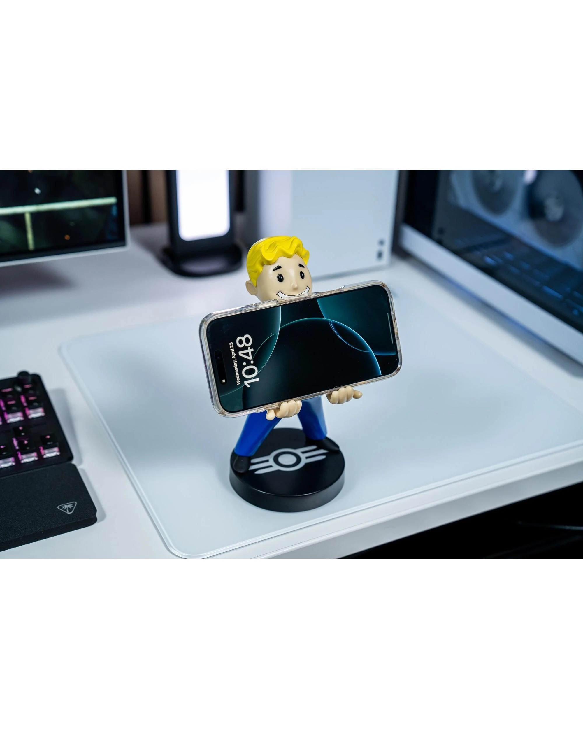 8 Cable Guys Fallout Vault Boy Controller and Phone Holder, 8 of 9