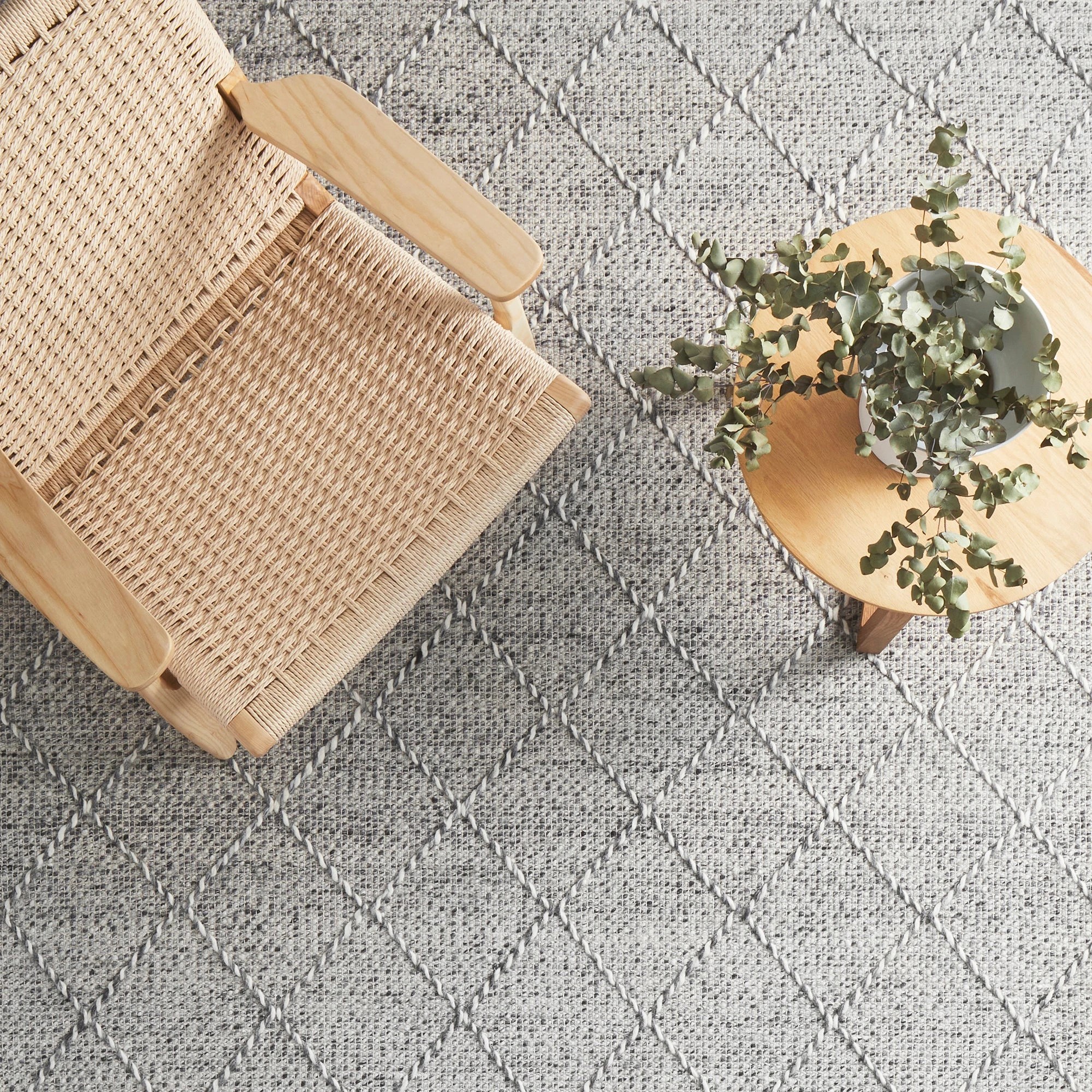 2 Common Ground Rugs Chateau Noah 320x230cm - Extra Large Hand Loomed Rug - White, 2 of 10