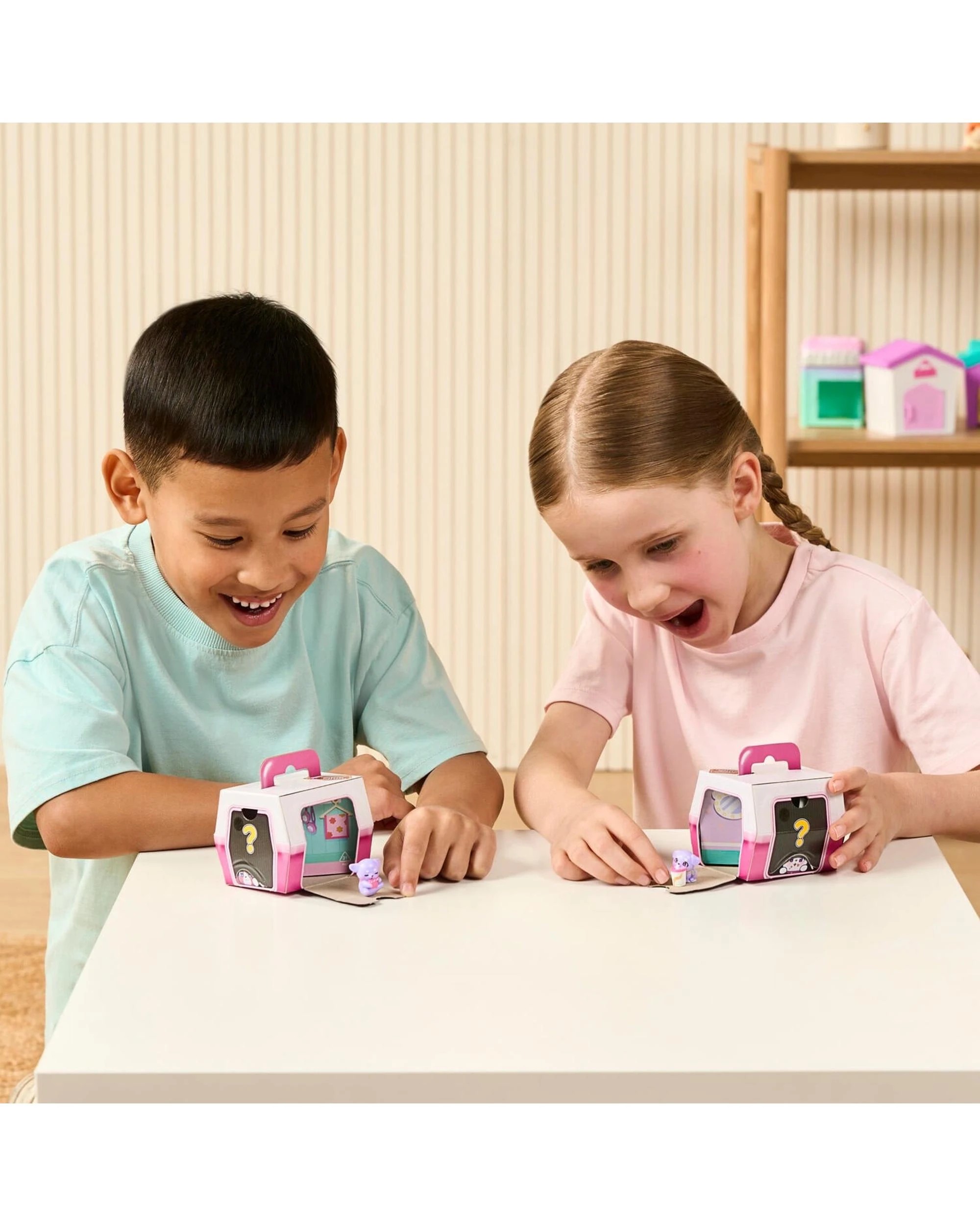 8 Little Live Pets Mama Surprise Families Series 2 Adoption Pack, 8 of 8