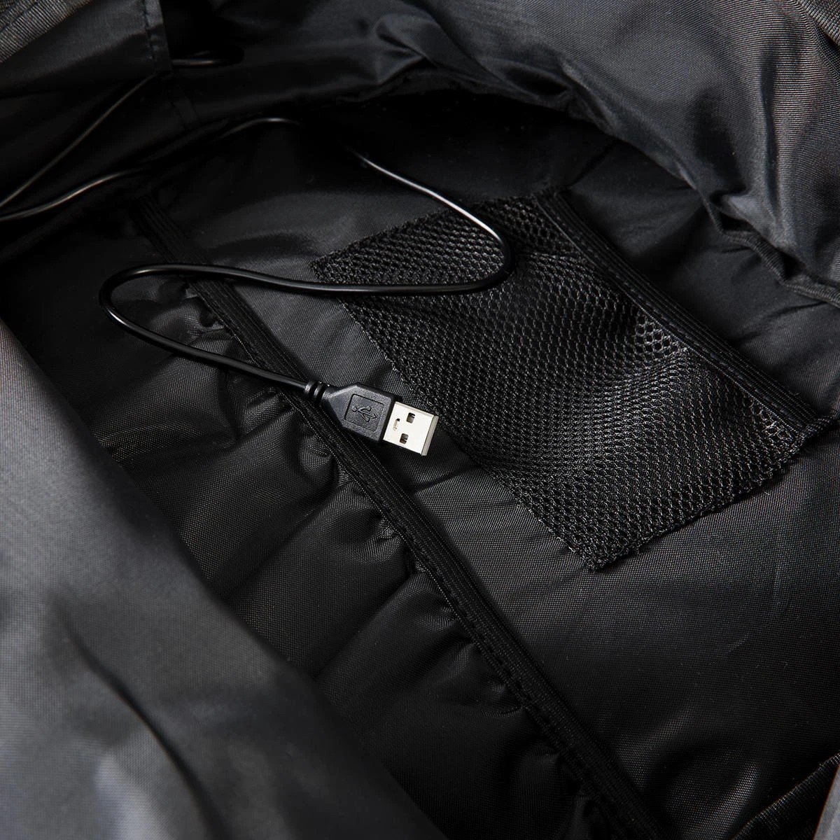9 20L Commuter Backpack - Black, 9 of 10