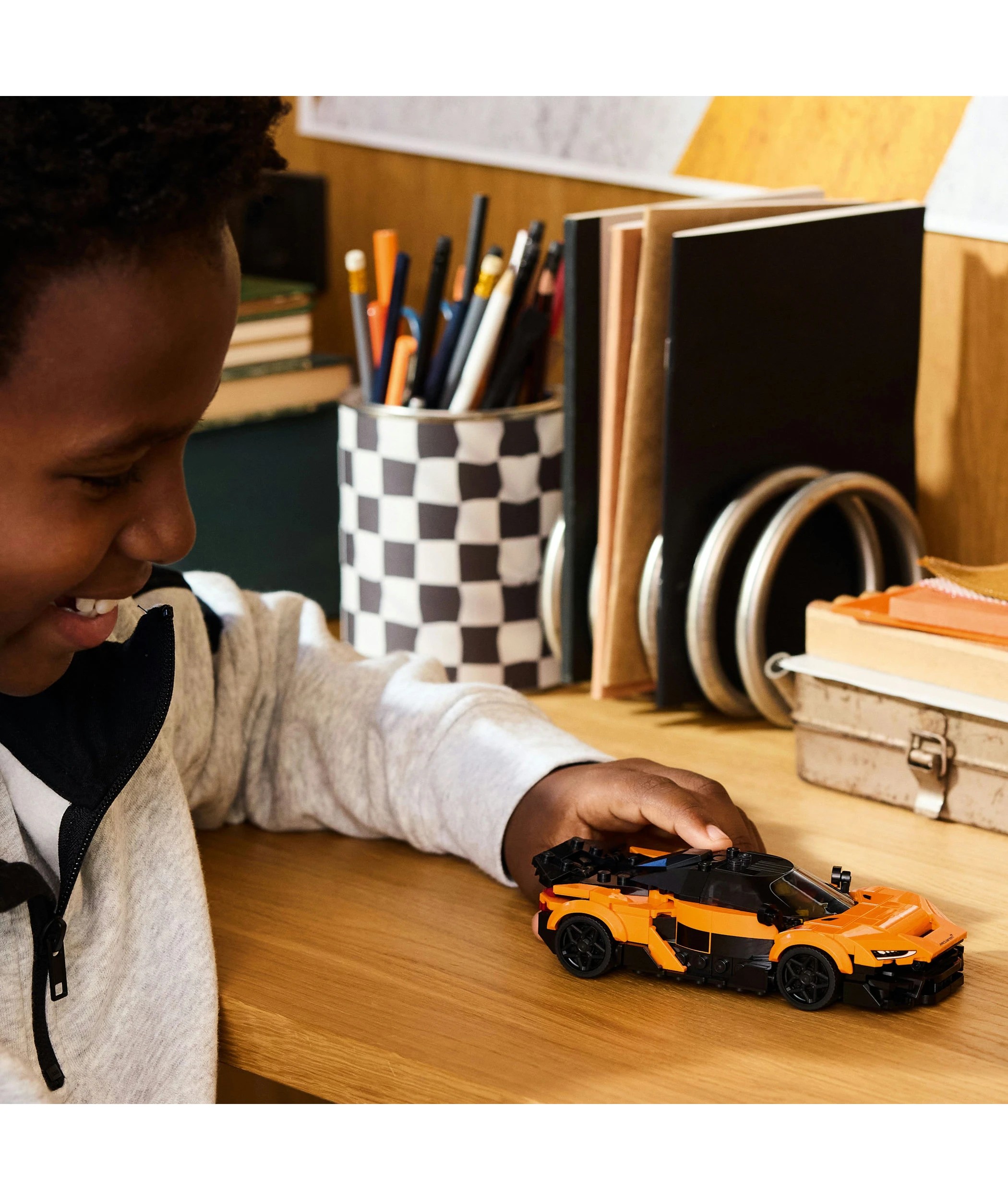 8 LEGO Speed Champions McLaren W1 77257, 8 of 10