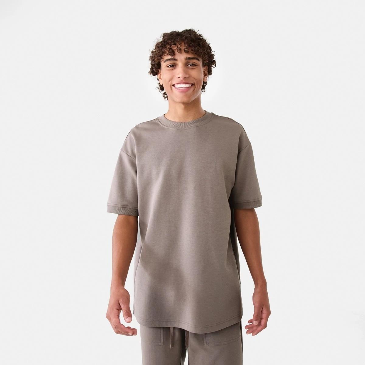 1 Oversized Interlock T-shirt DRIFT BROWN, 1 of 7