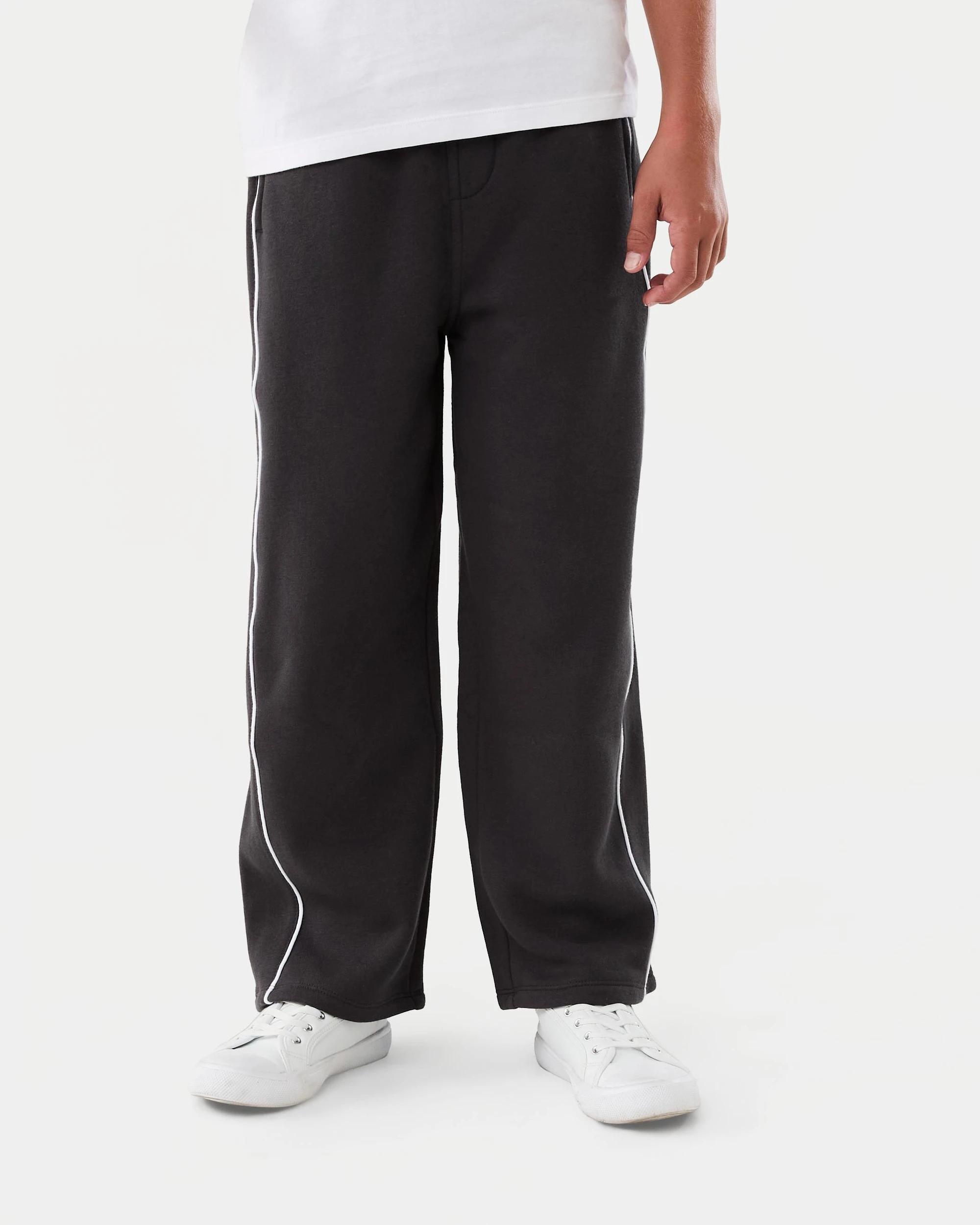 1 Panelled Trackpants Blk Sand, 1 of 7