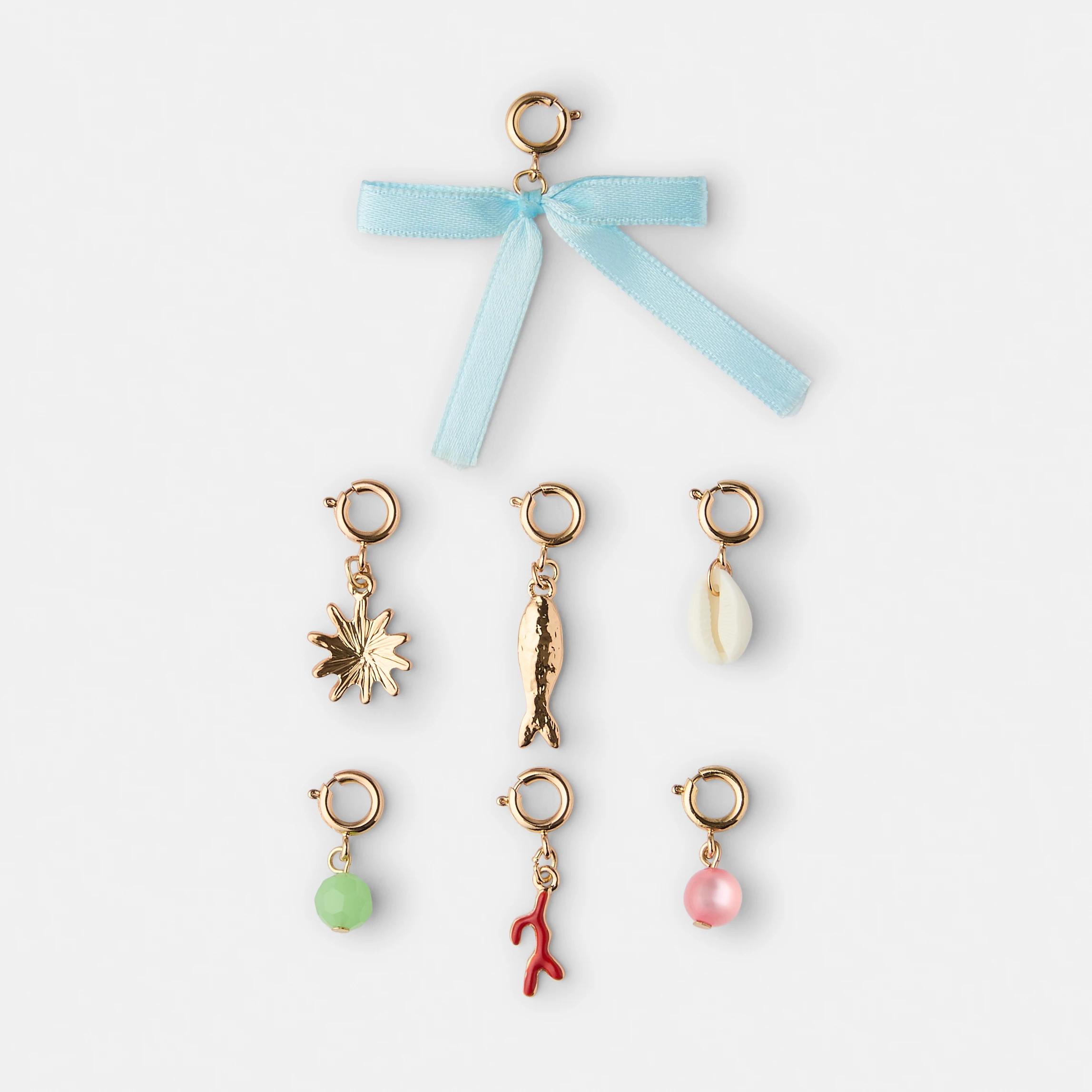 2 7 Pack Seashell and Bow Charms - Gold Tone Gold, 2 of 3