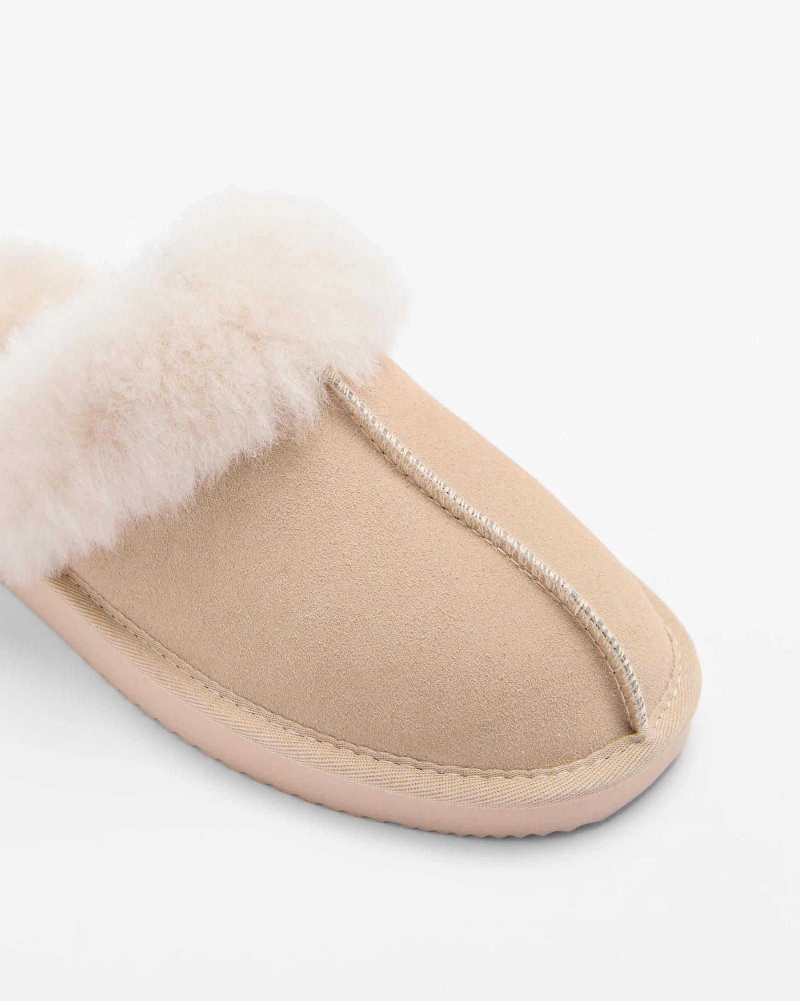 2 Australian Design Ugg Boots and Slippers Womens Sheepskin and Leather Slipper Scuff BEIGE, 2 of 3