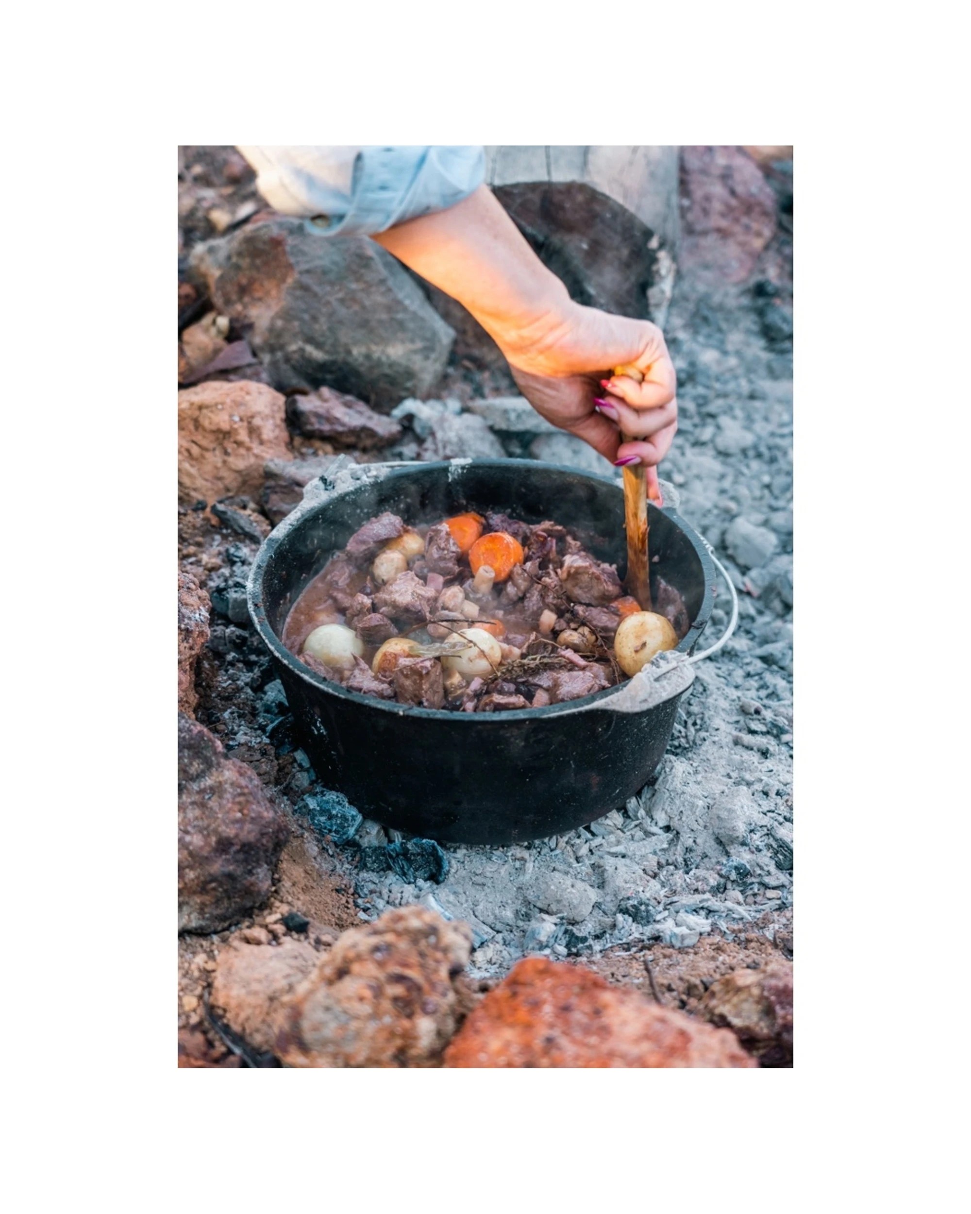 4 Wildtrak Cast Iron 12qt Camp Oven Pot Pre-Seasoned Camping Cookware - Black, 4 of 5