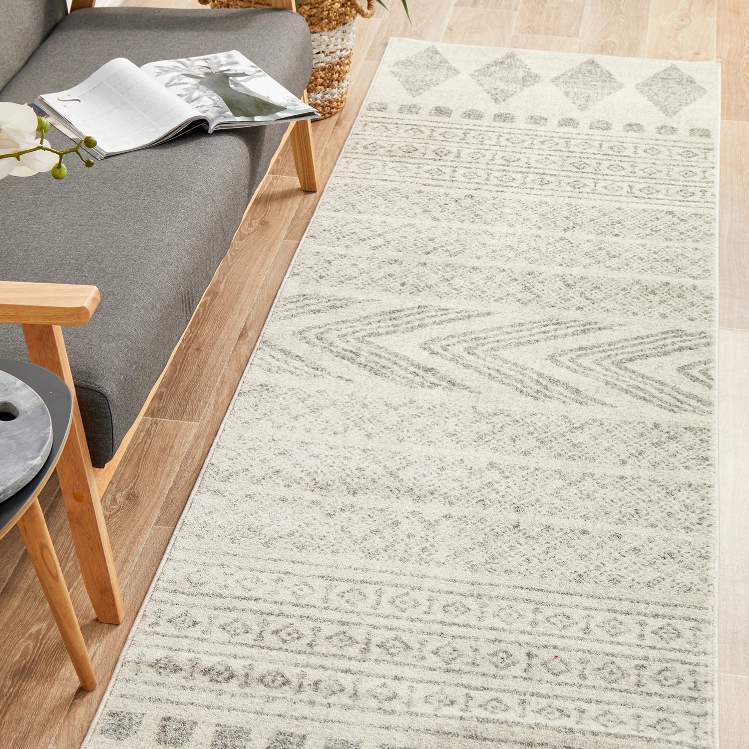 1 Common Ground Rugs Phantom 359 500x80cm - Extra Large Runner Power Loomed Pet Friendly Rug - Silver, 1 of 9