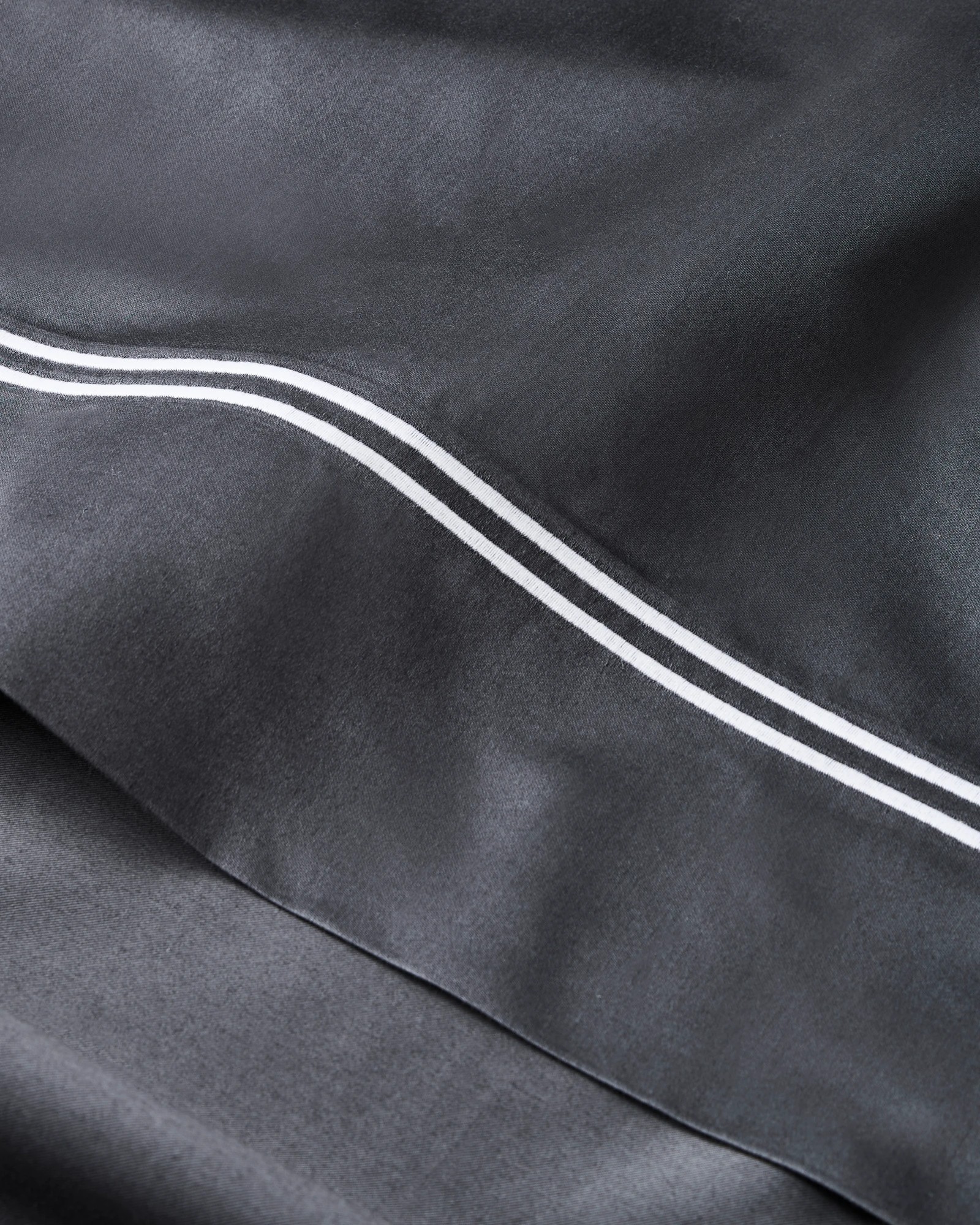 2 Target Carrington Embroidered Sheet Set
 - King Bed
 - Grey, 2 of 2