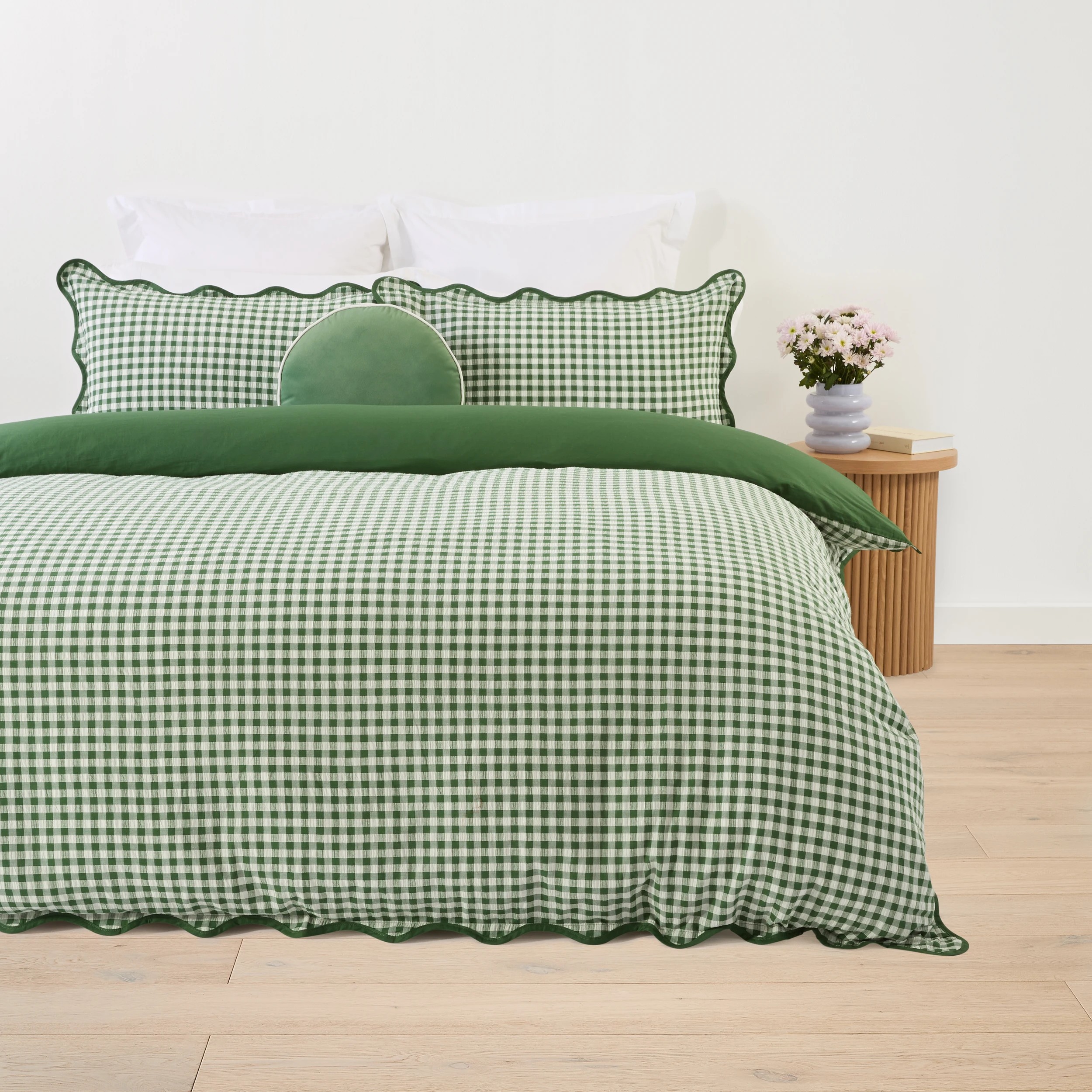 1 Gingham Scallop Cotton Quilt Cover Set - Queen Bed, Green, 1 of 7