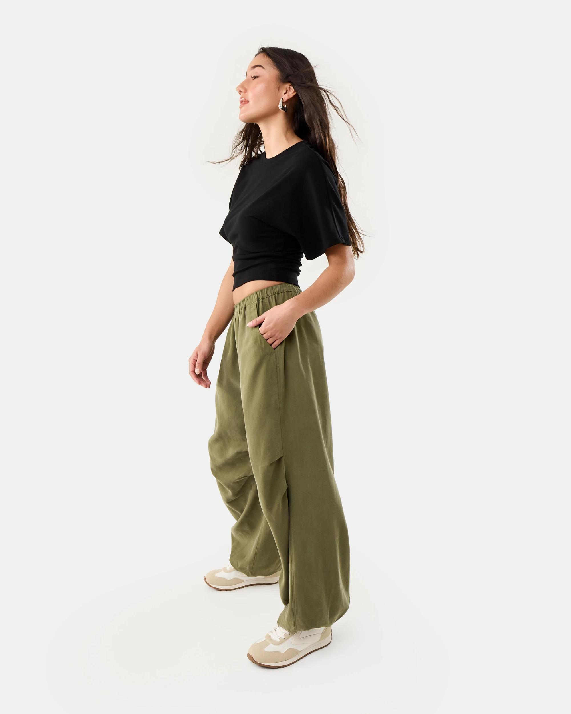 3 Short Sleeve Fitted Top Black, 3 of 6