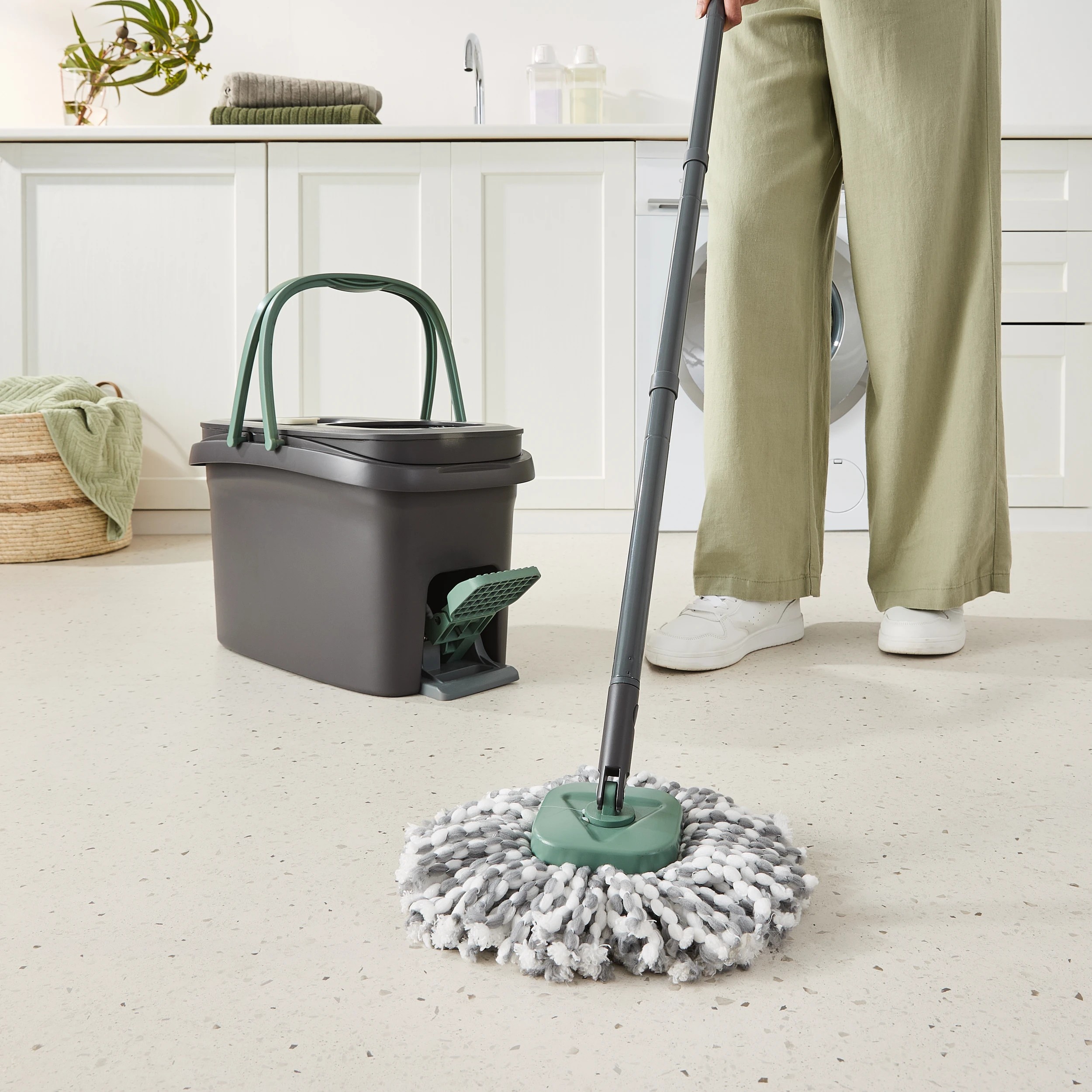 1 Dual Section Pedal Mop Set, 1 of 10