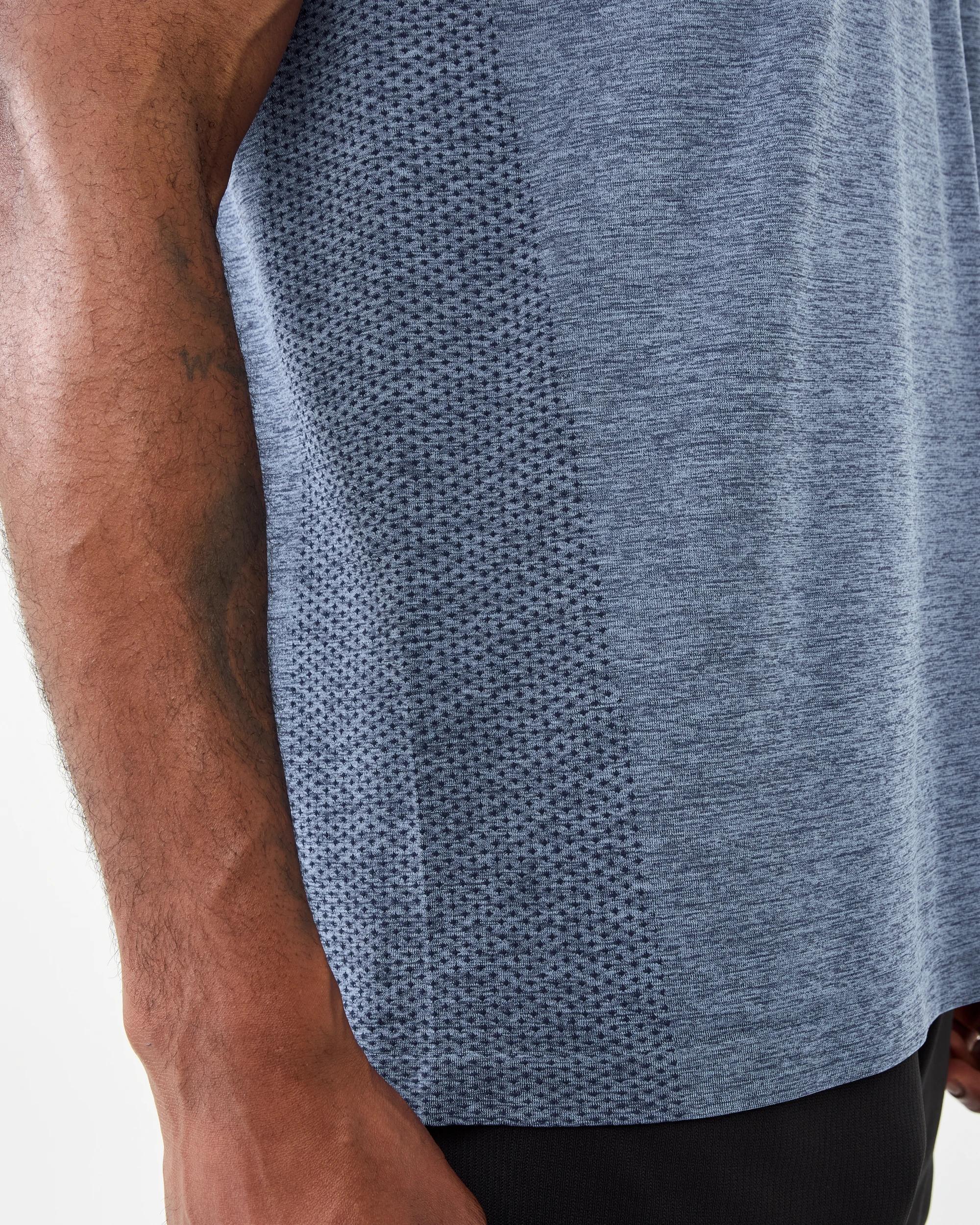 6 Active Mens Movement Seamfree T-shirt Blu Luna, 6 of 6