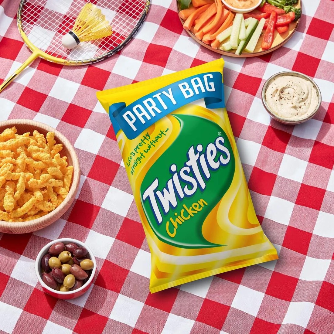 5 Twisties Chicken Flavoured Snacks Party Bag 270g, 5 of 6