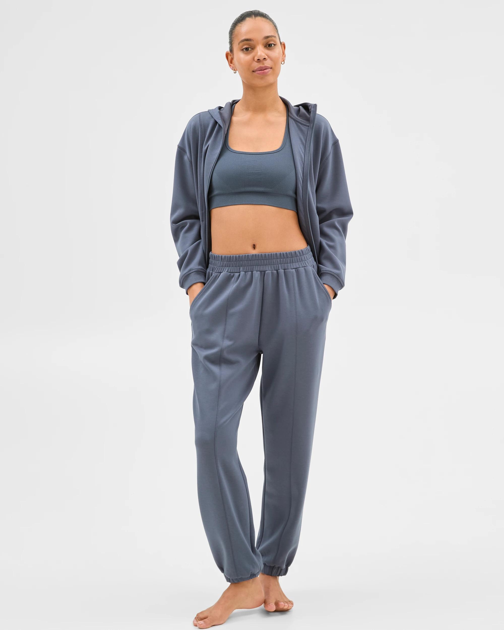 1 Target Active Movement Lounge Zip Through Jacket SMOKE, 1 of 7