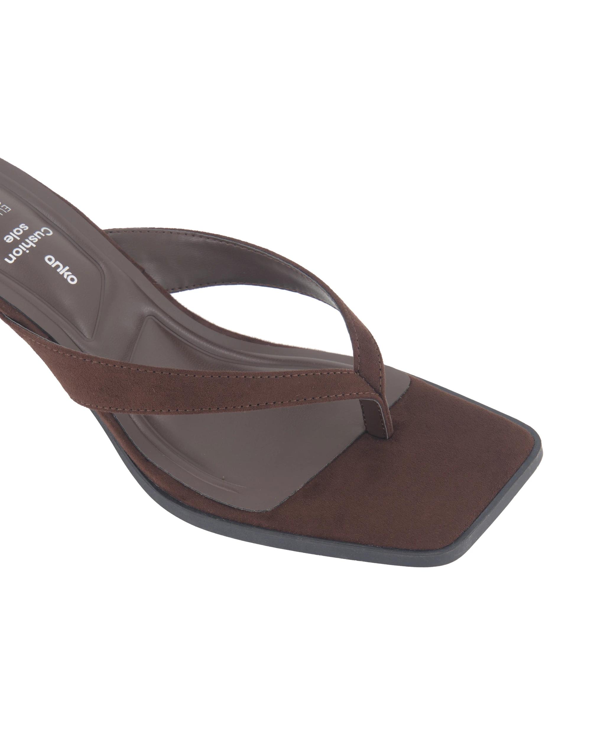 5 Toe Post Kitten Heels Chocolate, 5 of 5
