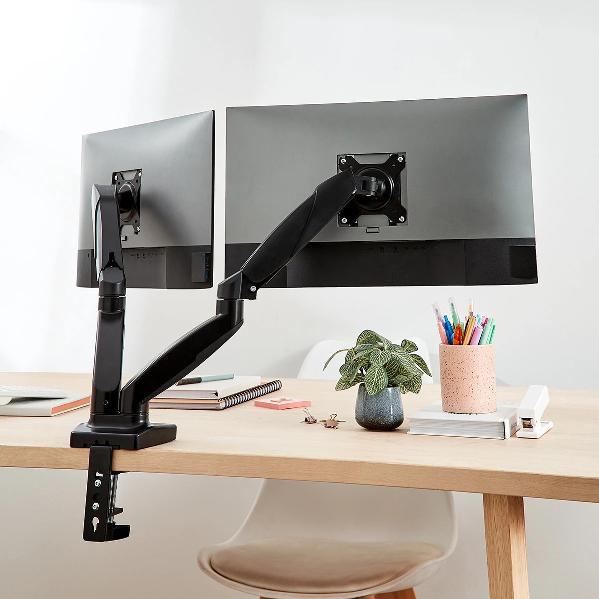 1 Dual Arm Monitor Mount, 1 of 10