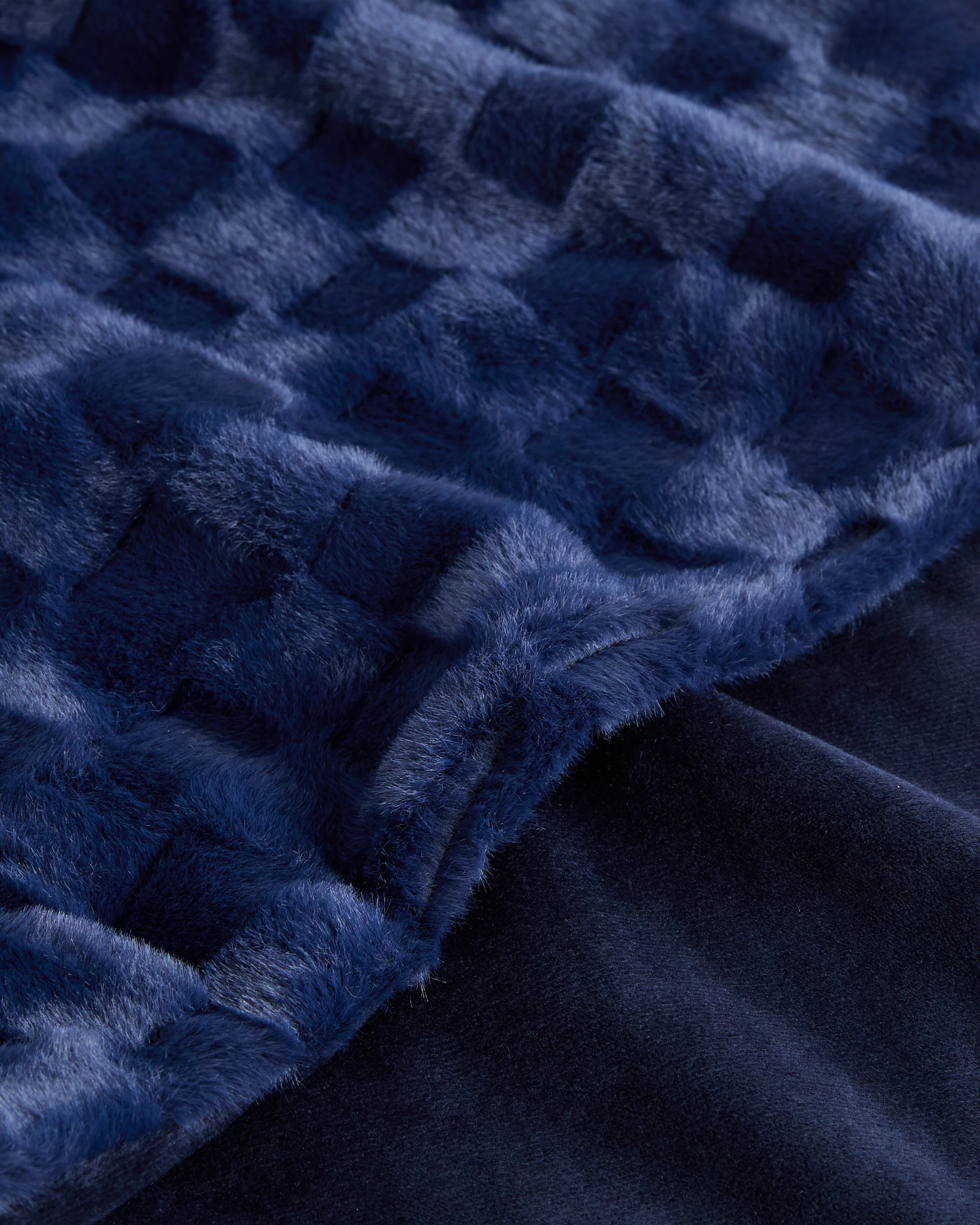 2 Target Ziggy Check Throw - Queen Bed - Blue, 2 of 3