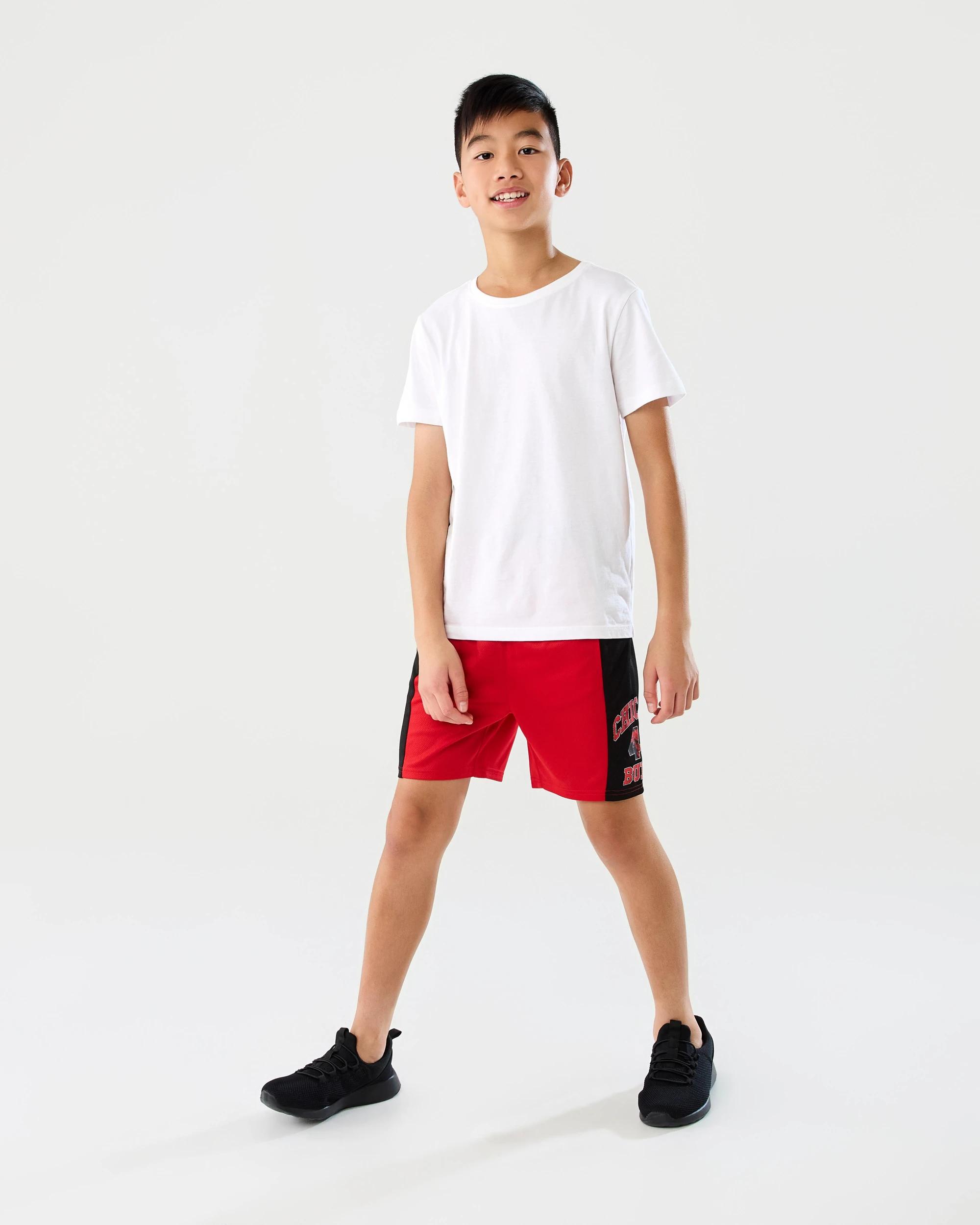 6 Official NBA Kids Mesh Shorts Bulls 7eet, 6 of 7