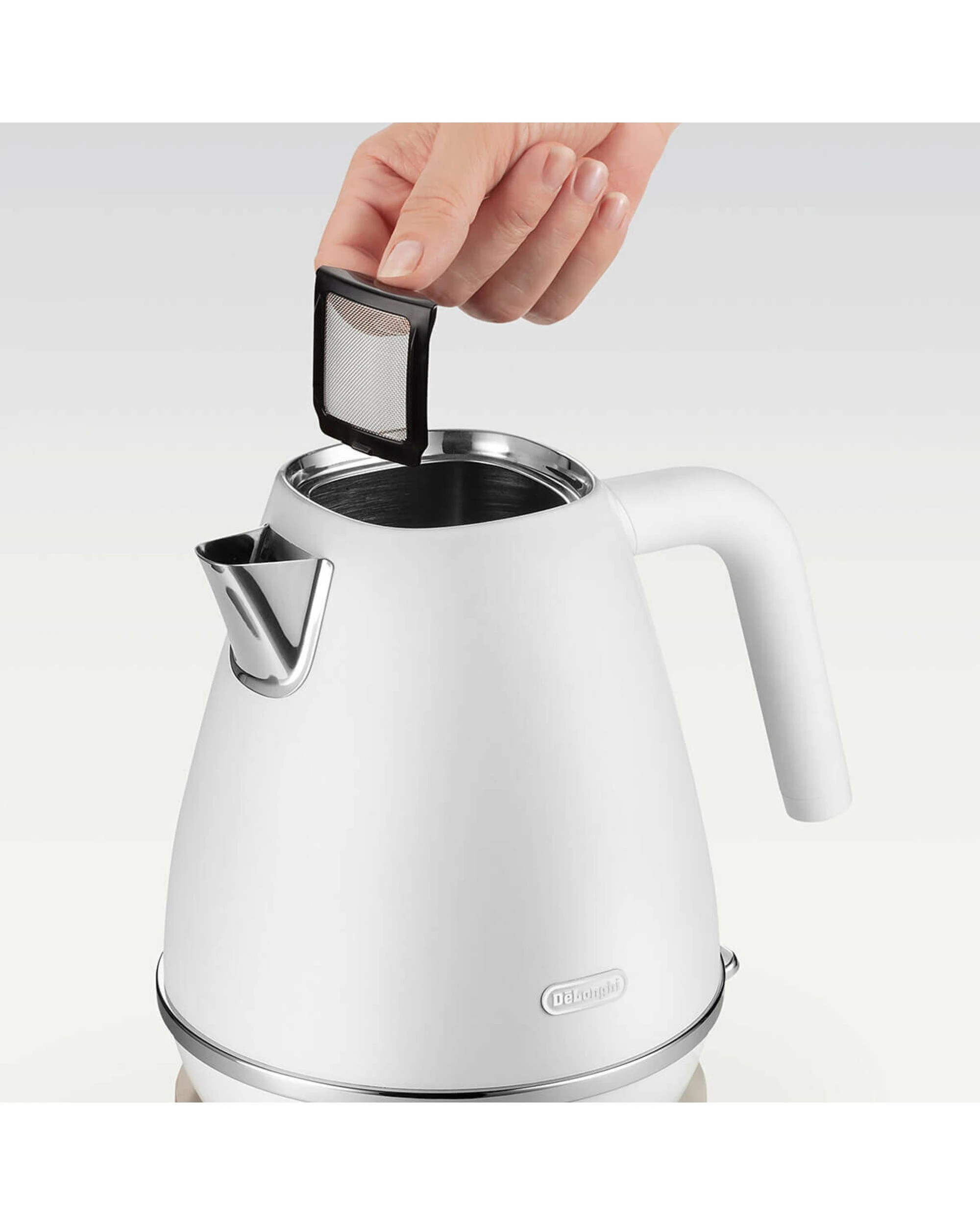 4 De'Longhi Distinta Moments Kettle Sunshine White, 4 of 5