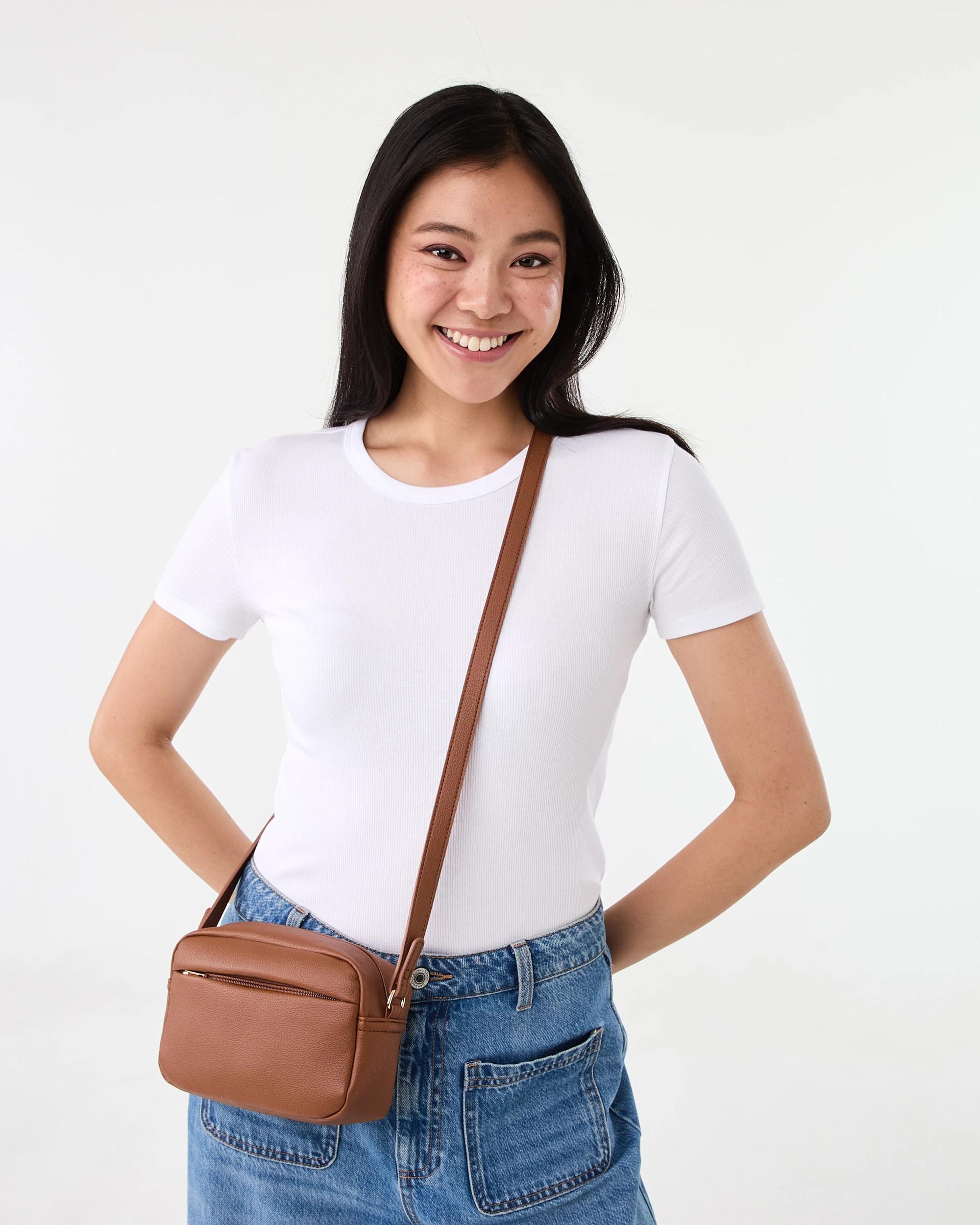 5 Crossbody Bag Rich Tan, 5 of 5