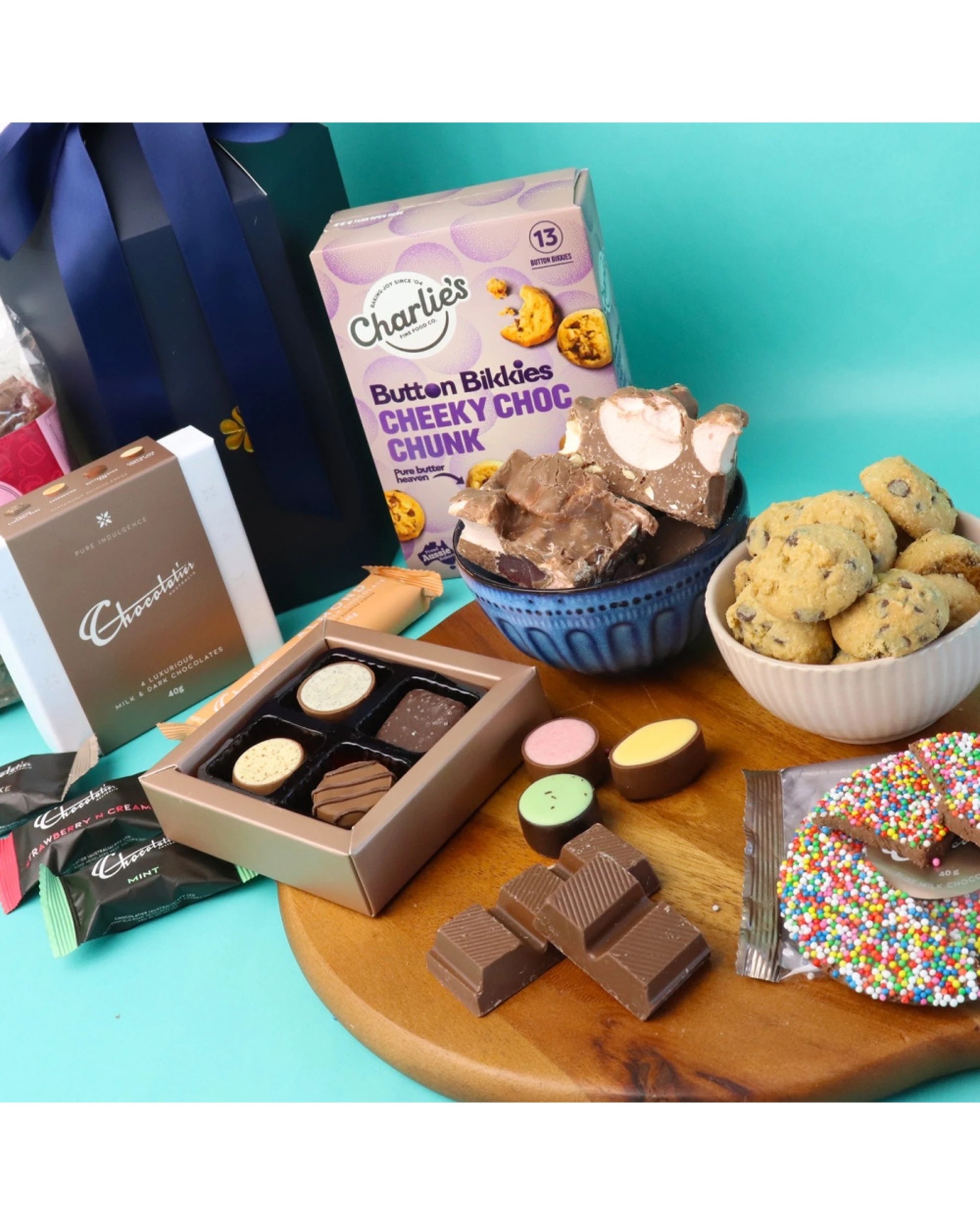 3 Edible Blooms Chocolate Gift Box Artisan Chocolates & Truffles - Multi, 3 of 7