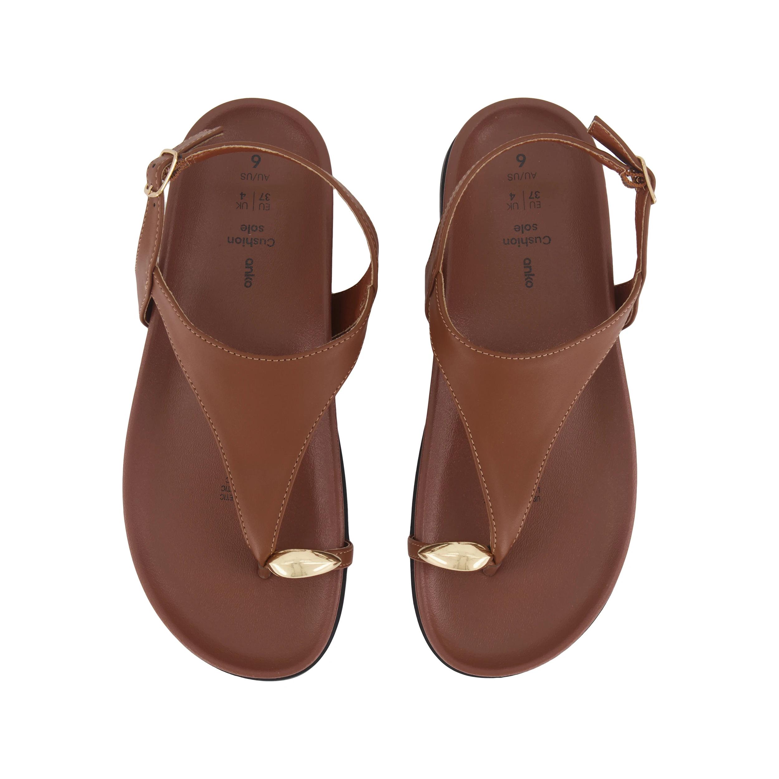 3 Metal Toe Post Sandals Chestnut, 3 of 3