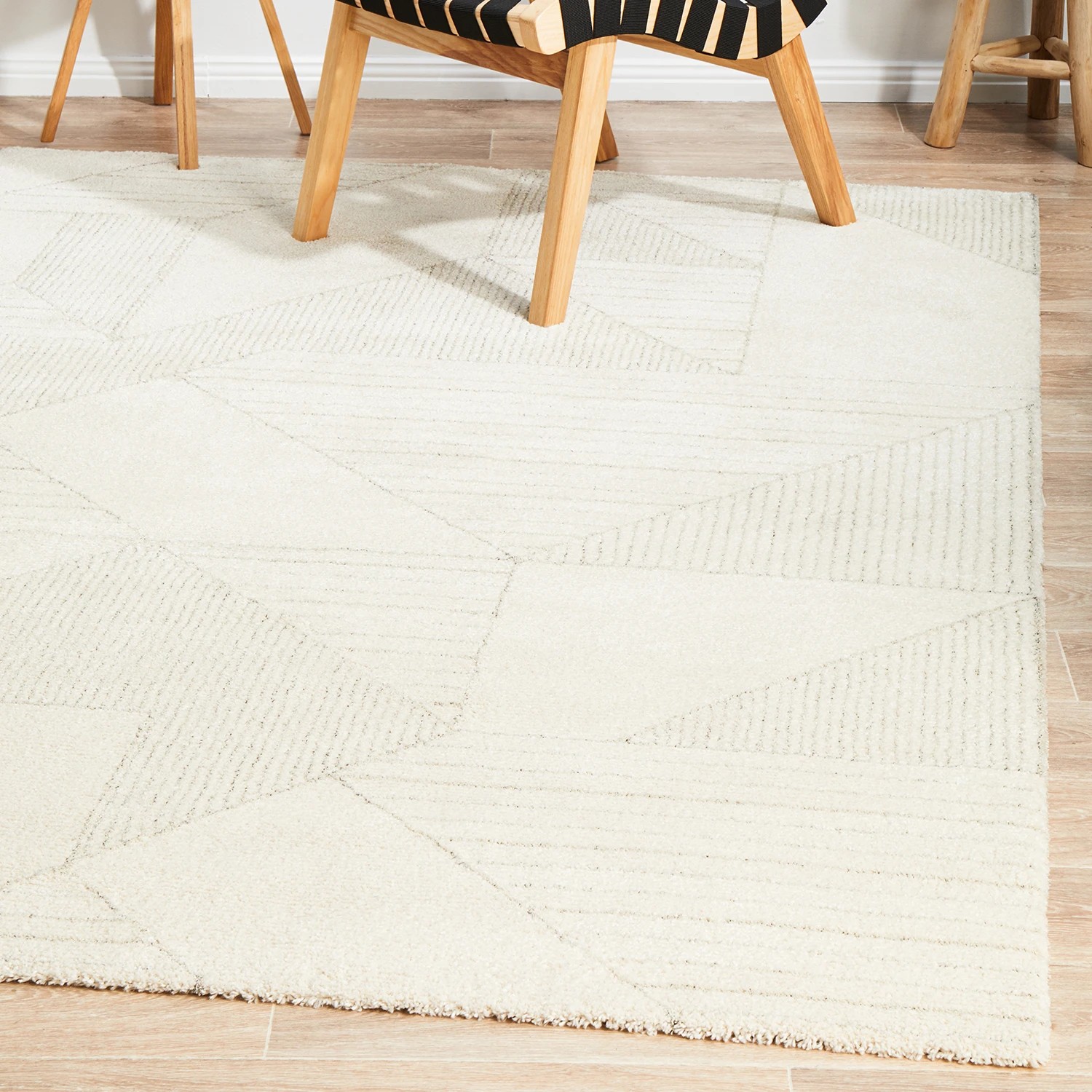 3 Common Ground Rugs Montara 822 290x200cm - Large Power Loomed Floor Rug - White, 3 of 9