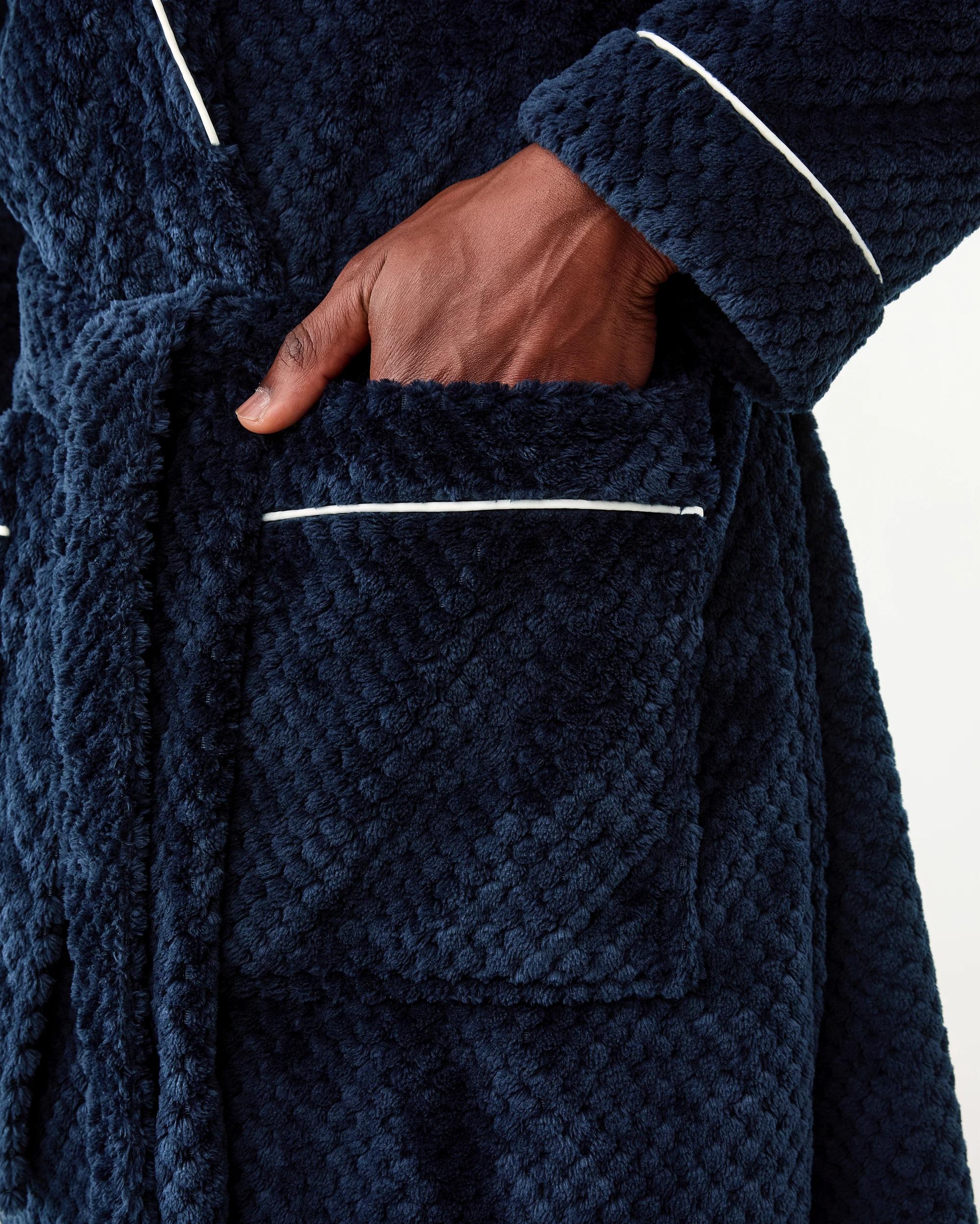 5 Jacquard Gown Sky Cptn, 5 of 6