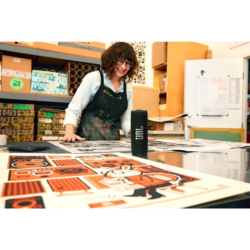 10 JBL Flip 7 Bluetooth Speaker Black, 10 of 10