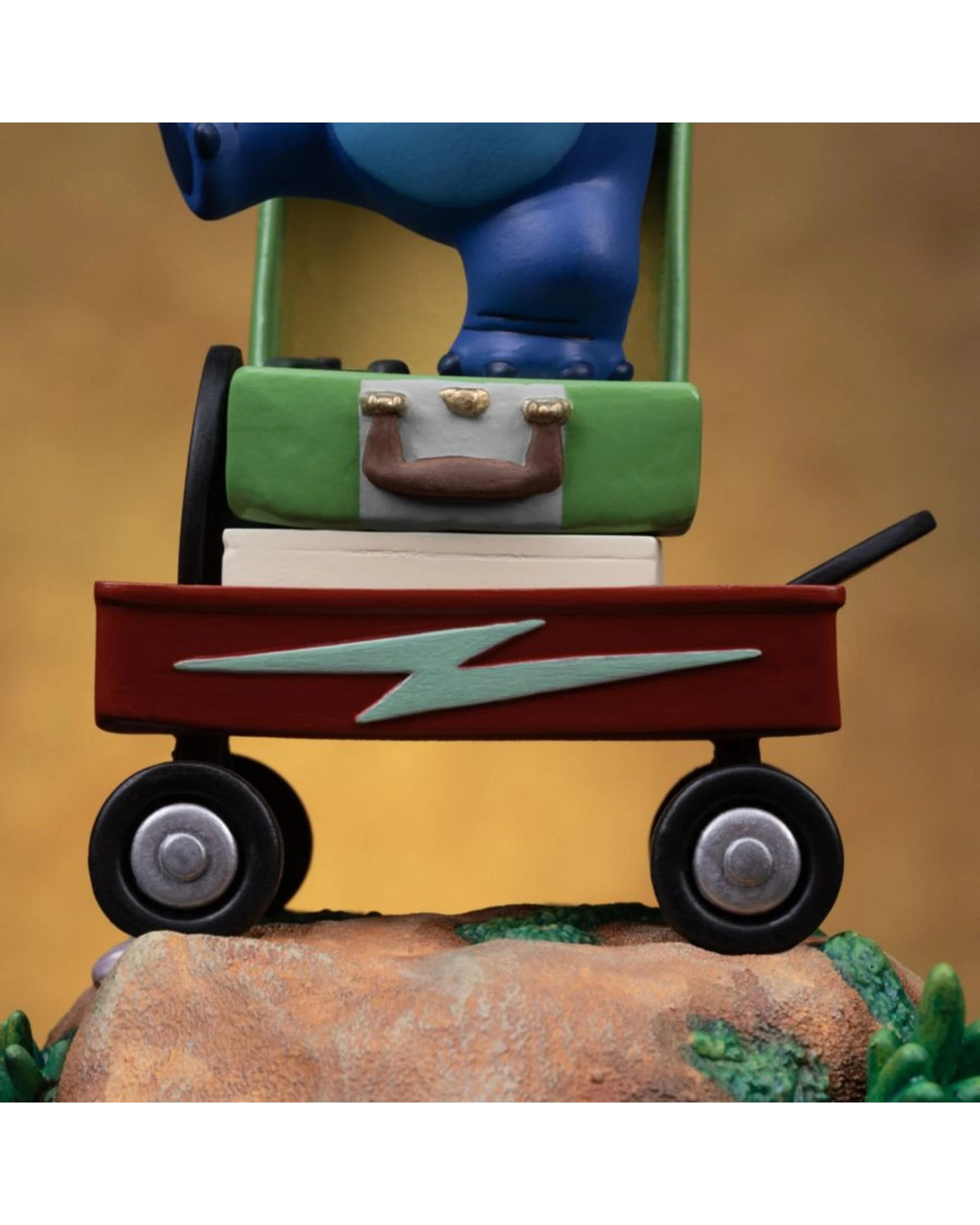 8 Lilo and Stitch: Stitch 1:10 Scale Statue, 8 of 10