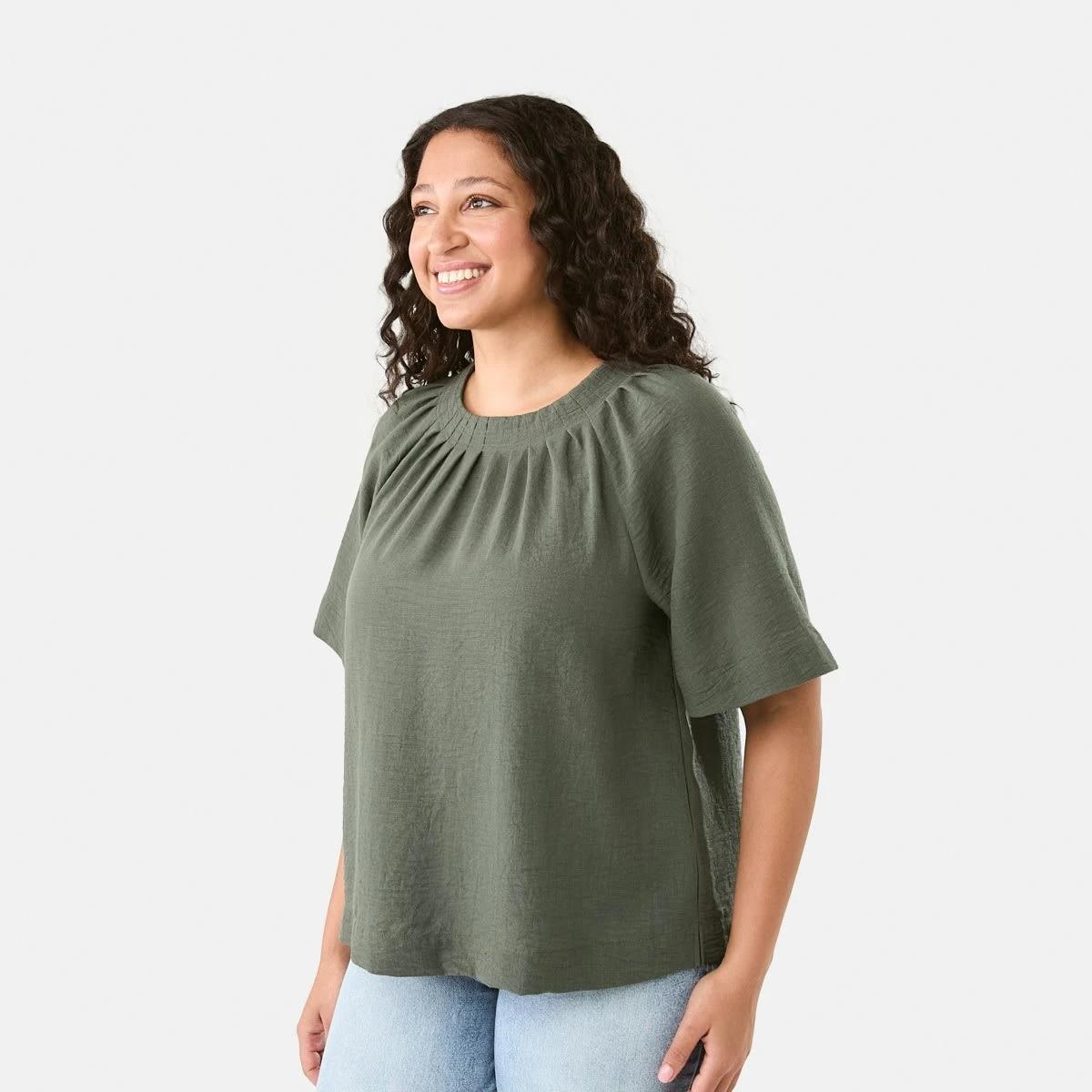 2 Short Sleeve Pleated Tuck Top Grn Olive, 2 of 7