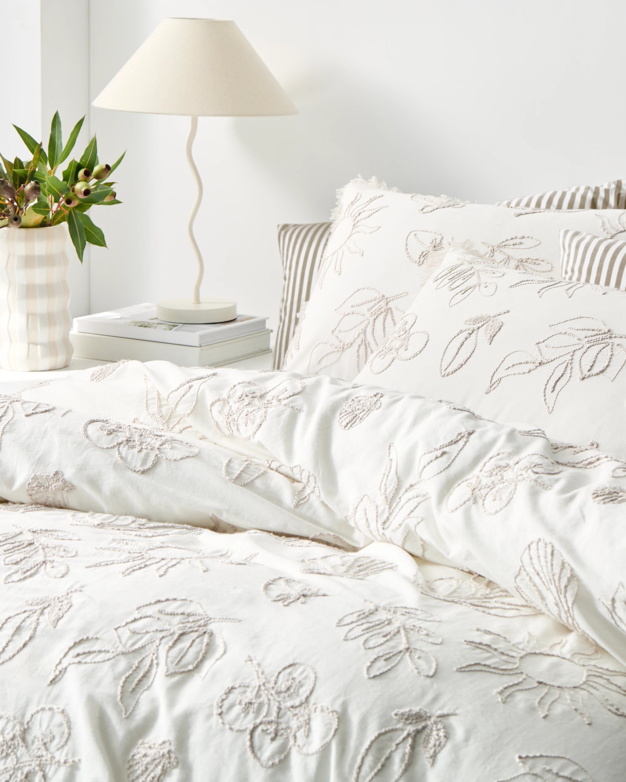 3 Target Lunar Embroidered Cotton Quilt Cover Set - King Bed - White, 3 of 8