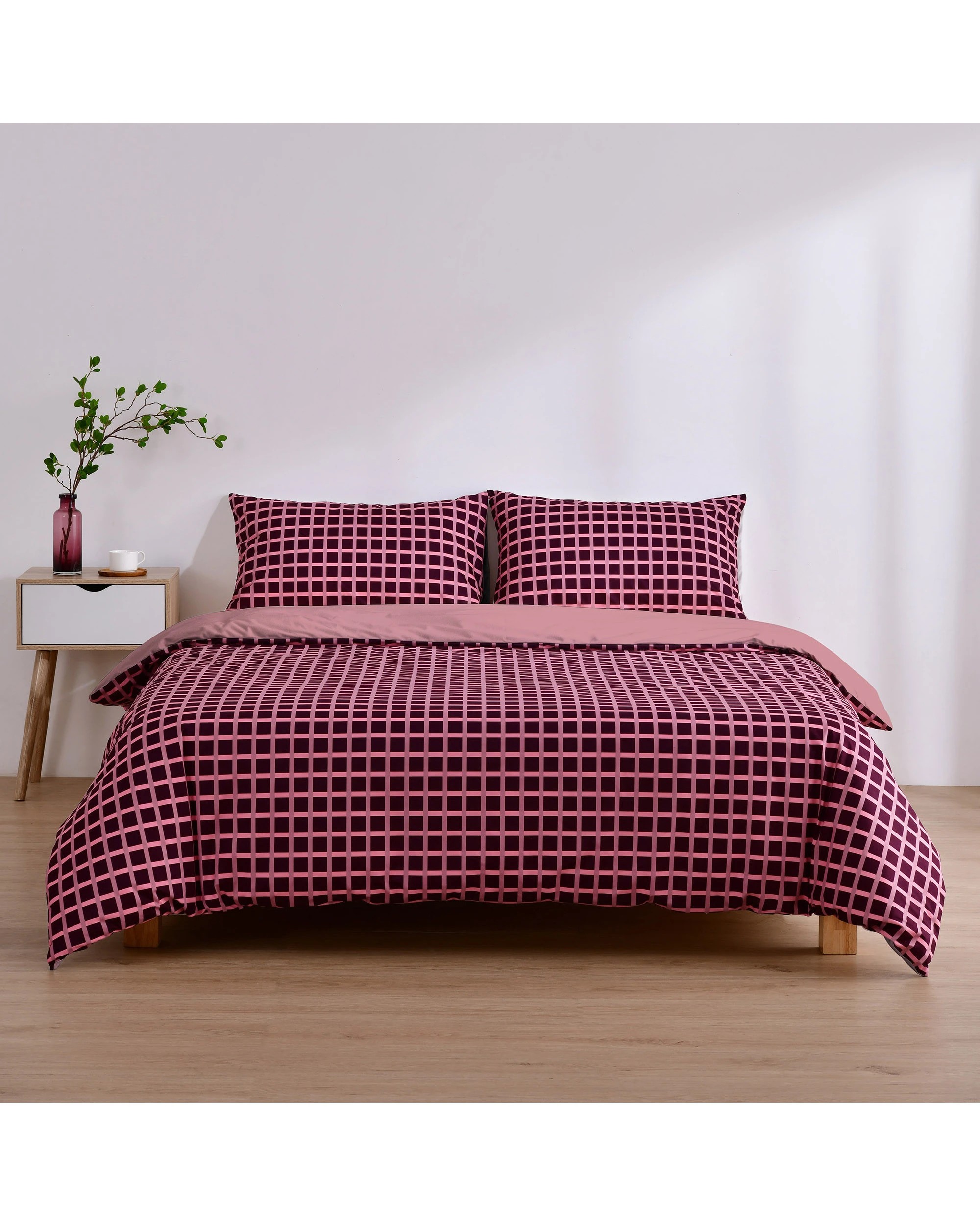 1 Dreamaker Micro Flannel Reversible Grid Quilt Cover Set - King Bed - Cherry, 1 of 9