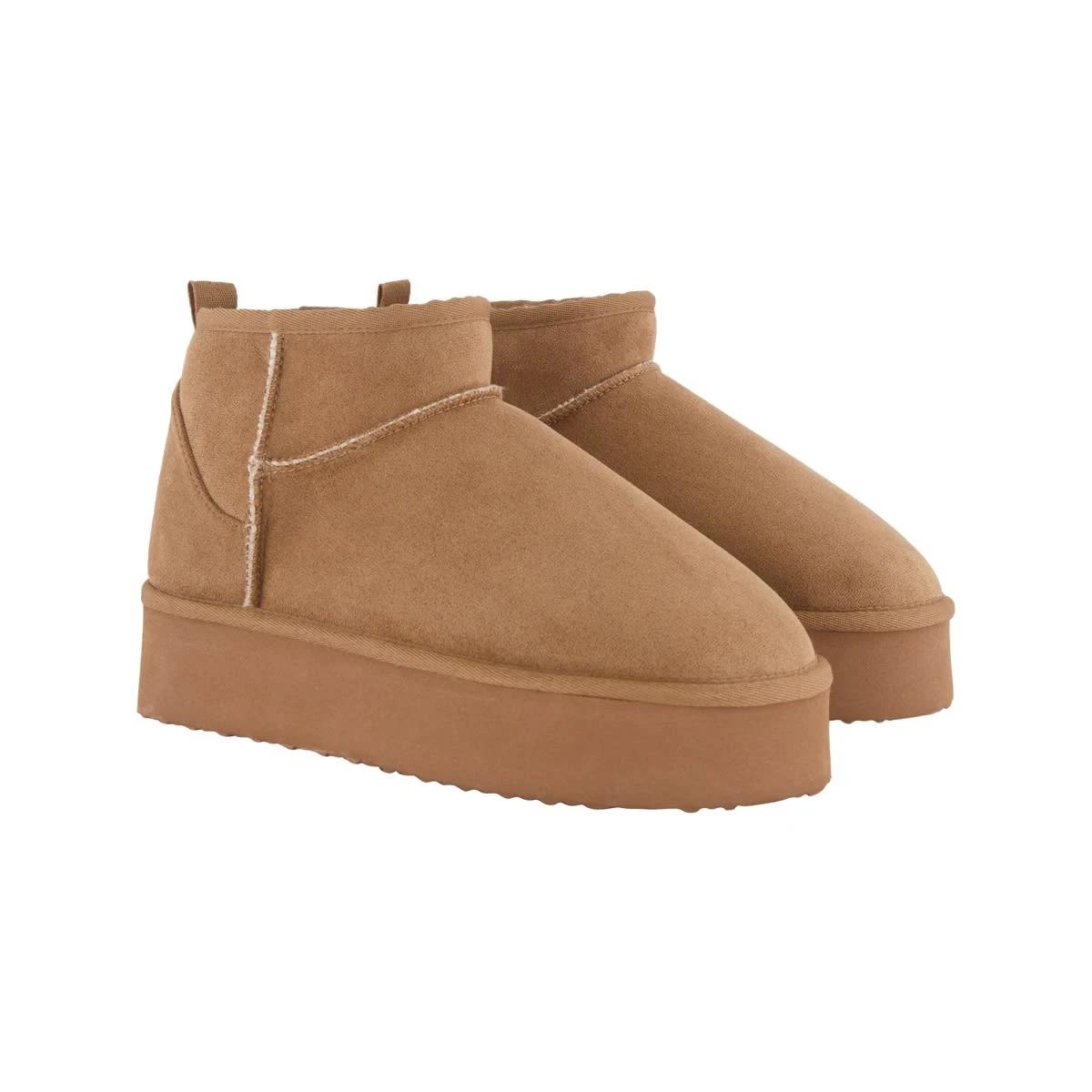 2 Trendy Platform Boots Chestnut, 2 of 3