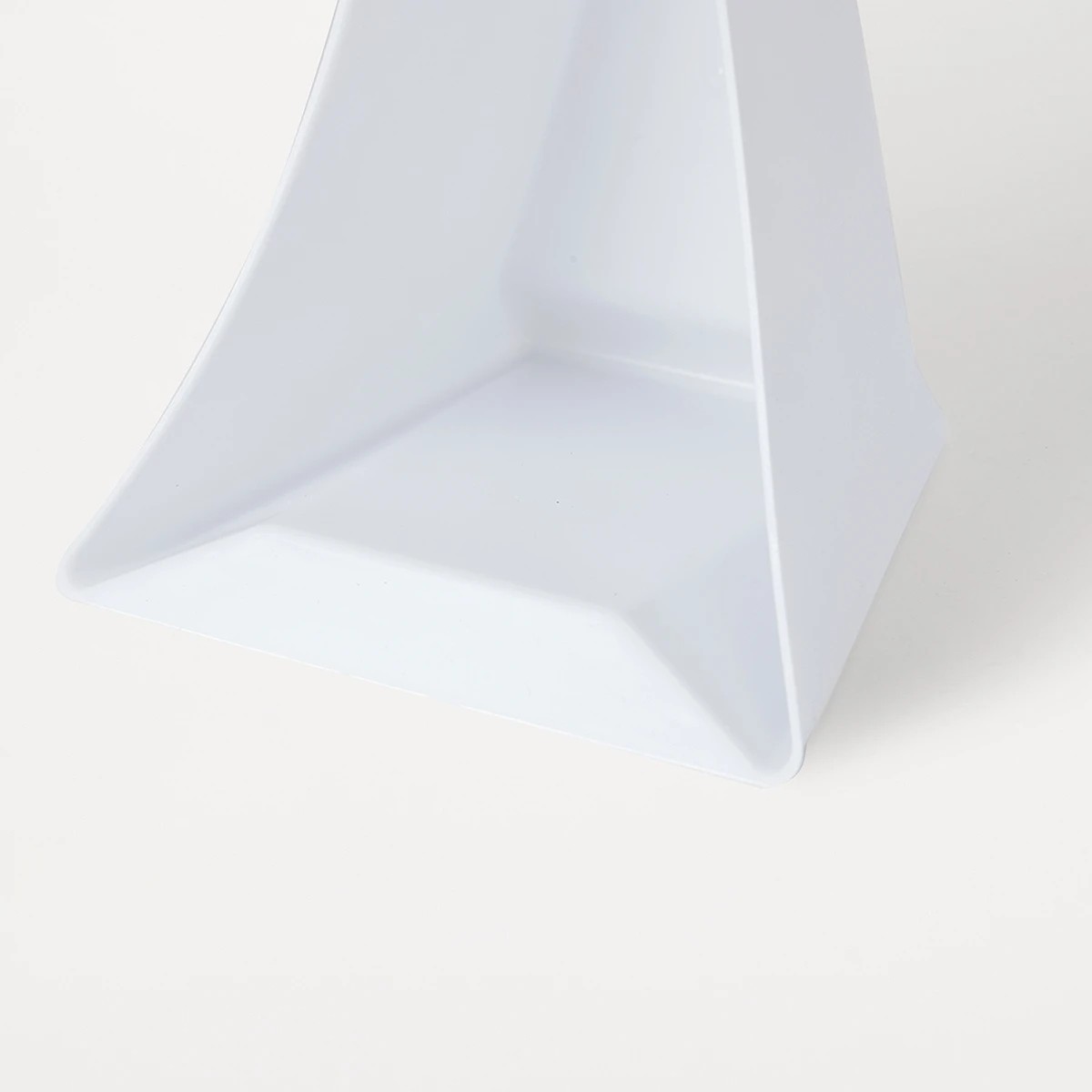 8 Triangle Toilet Brush Set, 8 of 9