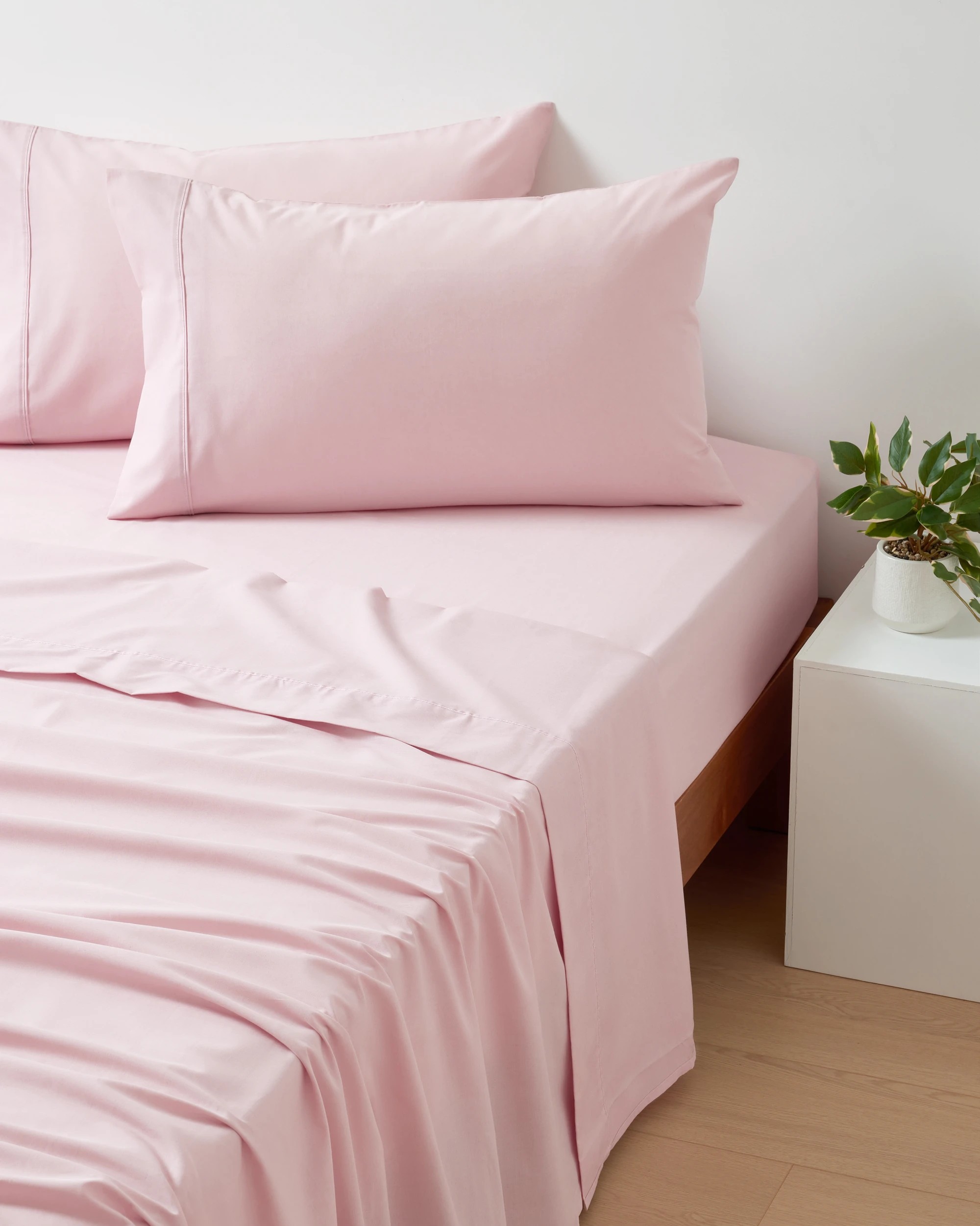 2 180 Thread Count Sheet Set - Single Bed, Pink, 2 of 9