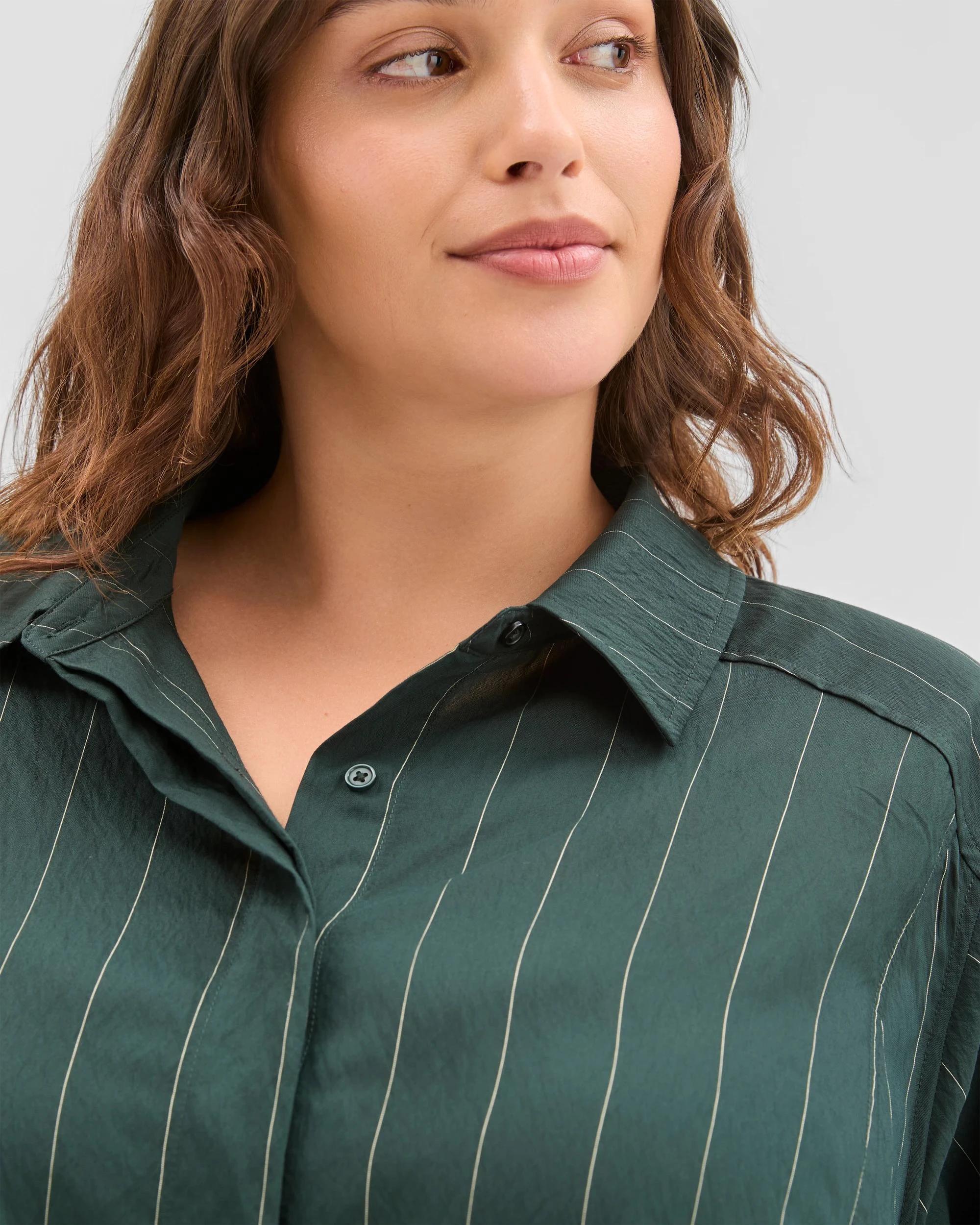 5 Target Curve Plus Size Relaxed 2-Way Shirt MIDNIGHT JADE, 5 of 6