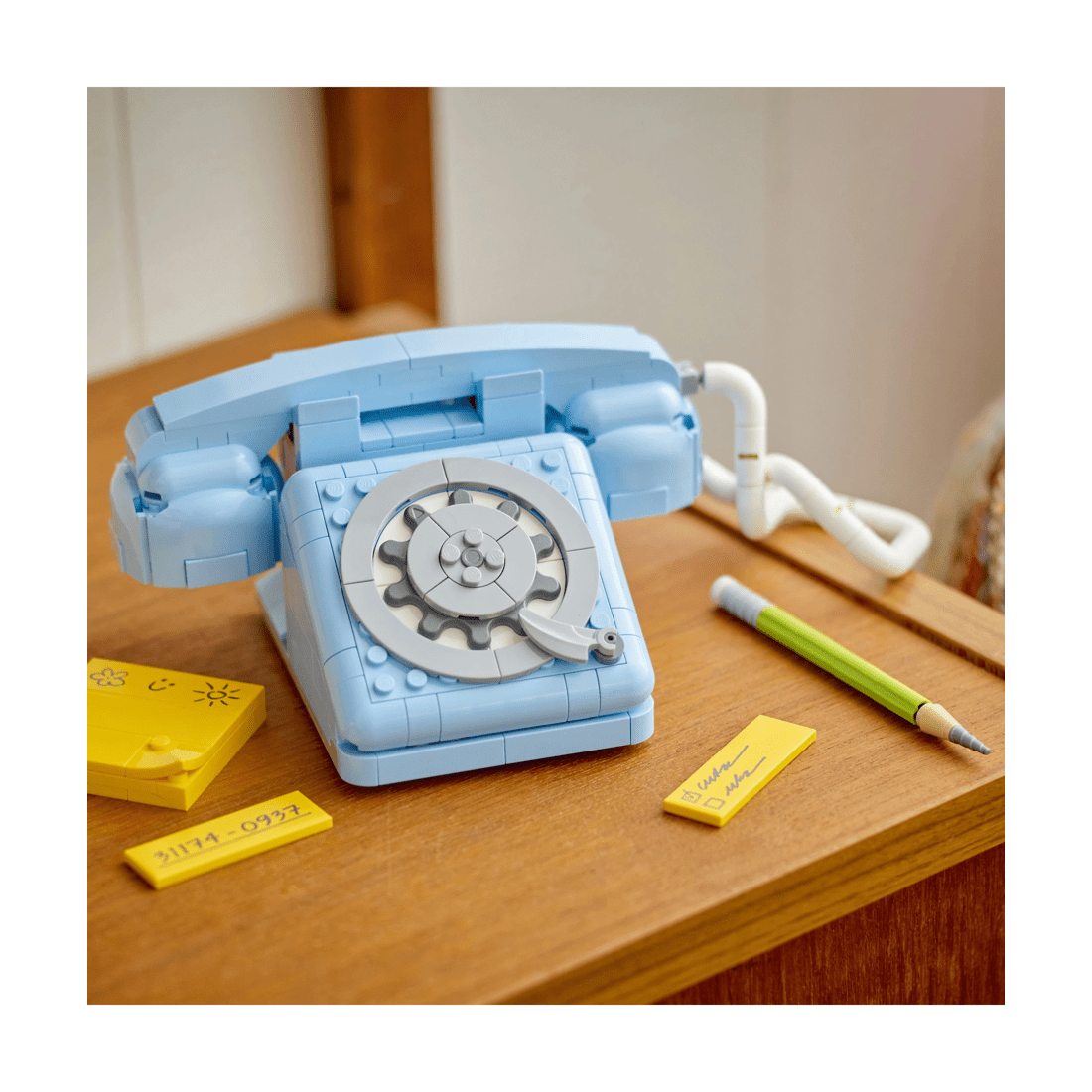 9 LEGO Creator Retro Telephone 31174, 9 of 10