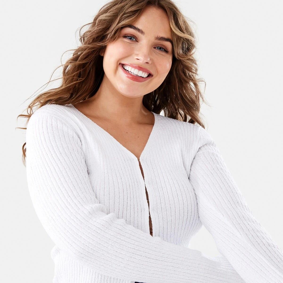 5 Textured V-Neck Top Ecru, 5 of 7