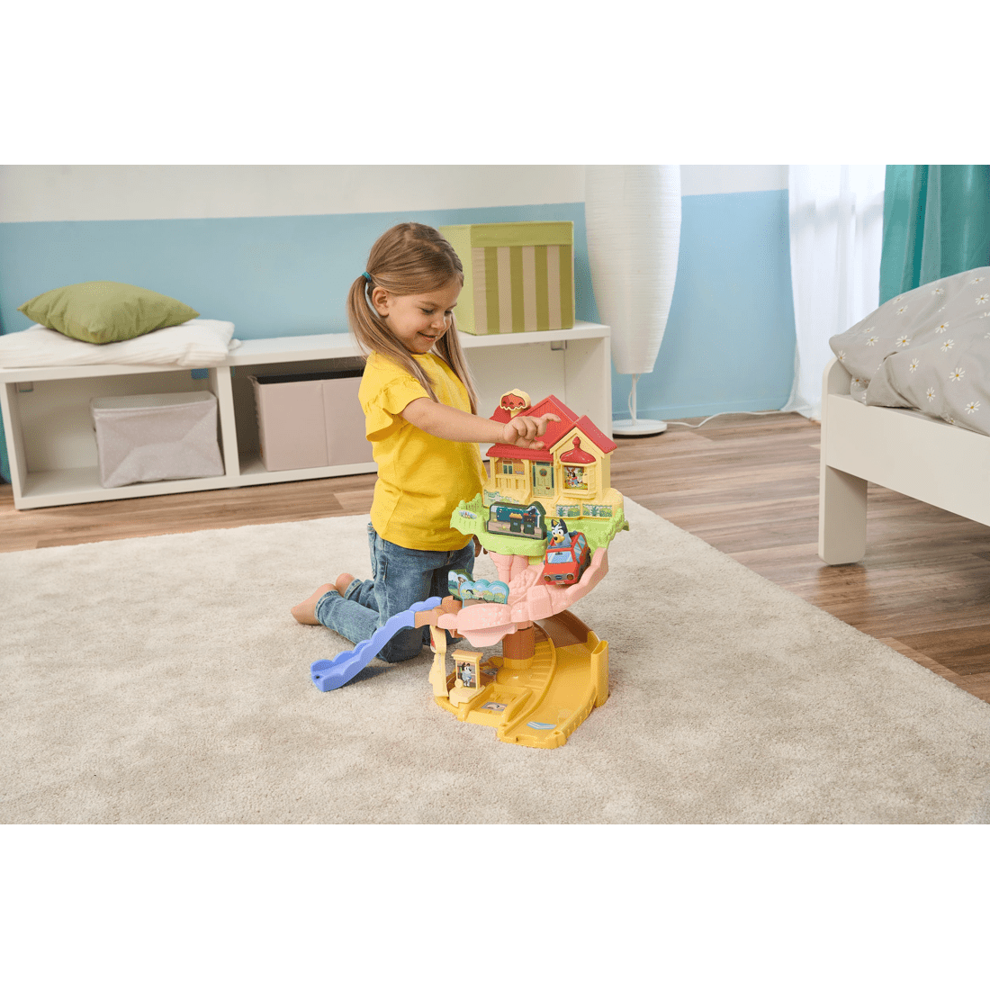 4 VTech Bluey Toot-Toot Drivers Road Trip Playset, 4 of 5