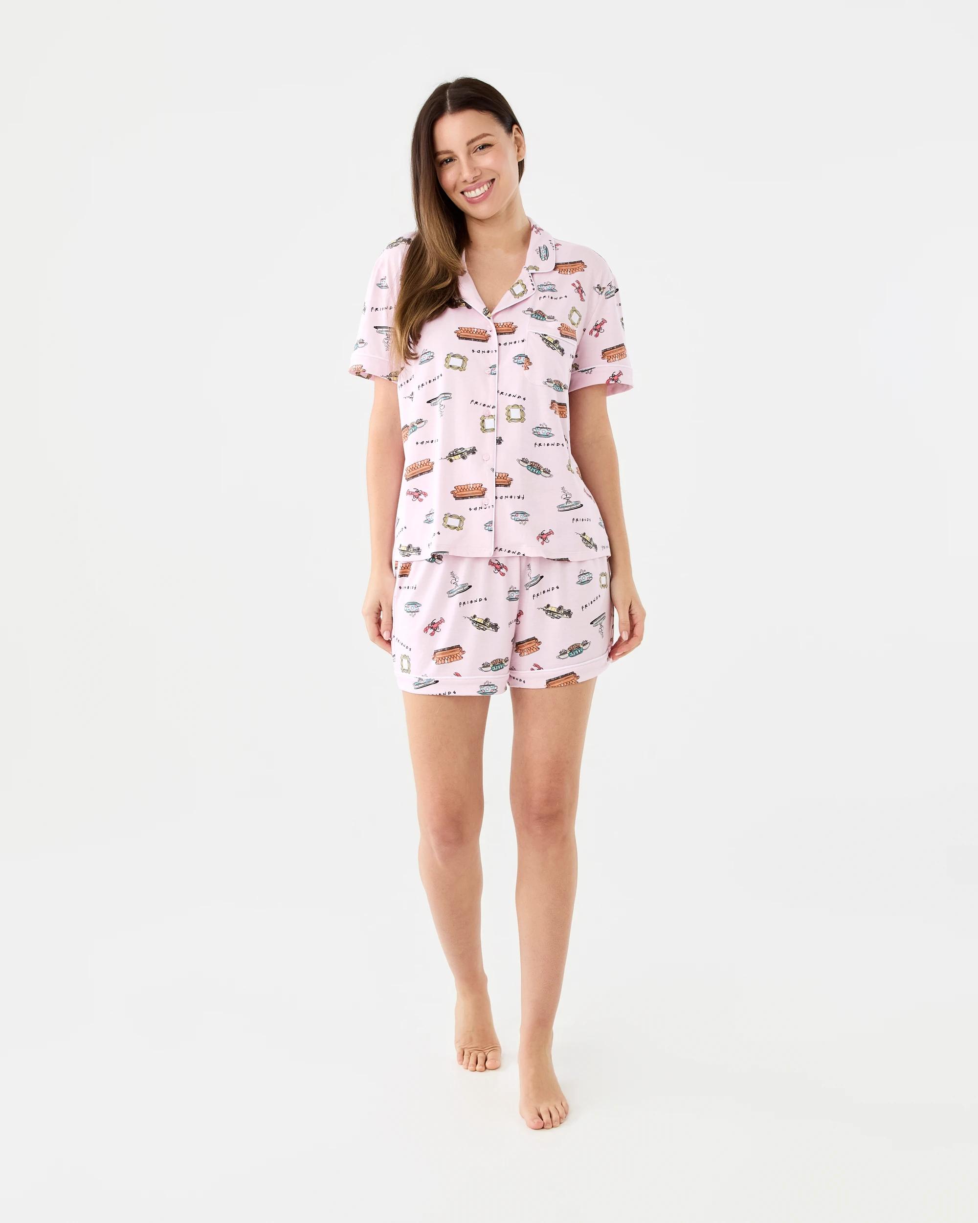 8 Friends License Short Sleeve Top and Shorts Comfort Pyjama Set Frnds Aop, 8 of 8
