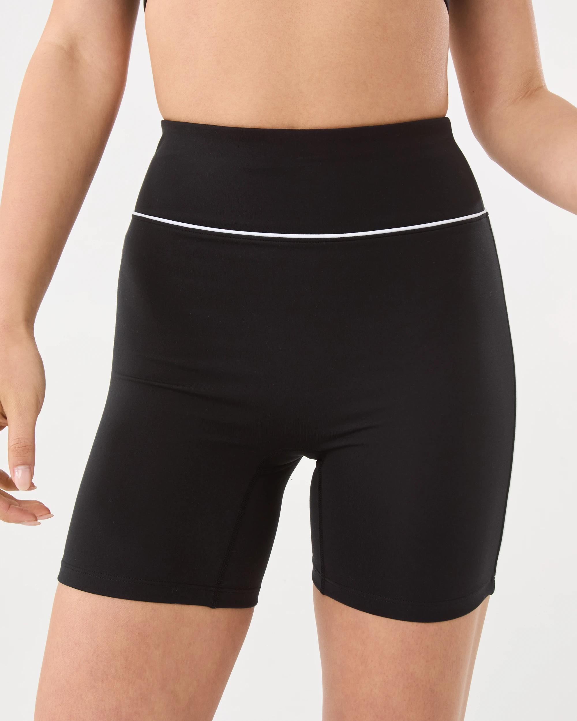 1 Active Womens Contrast Bike Shorts Black, 1 of 7