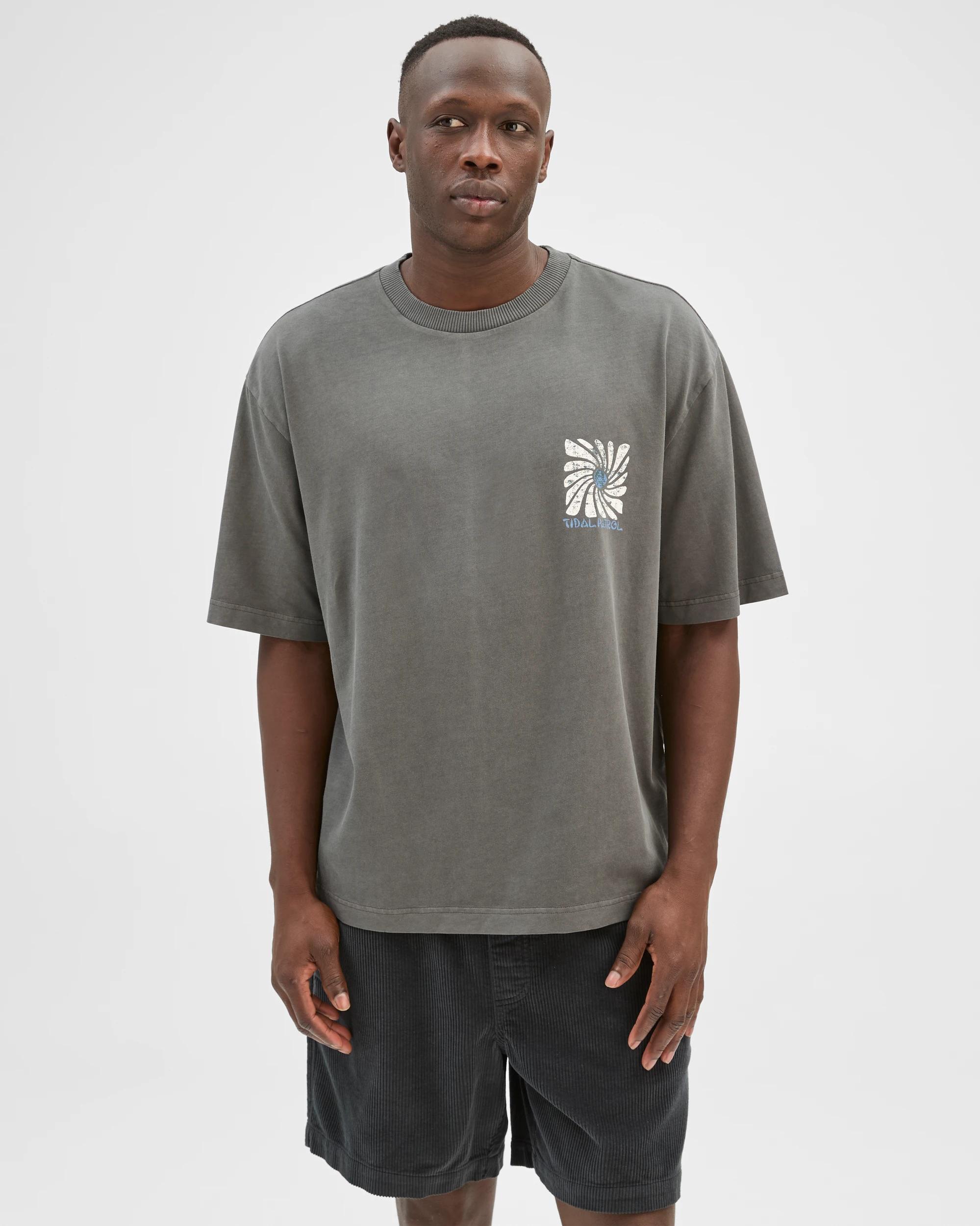 4 Commons Australian Cotton Graphic Oversized T-Shirt BLACK BEAUTY/TIDAL PATROL, 4 of 7