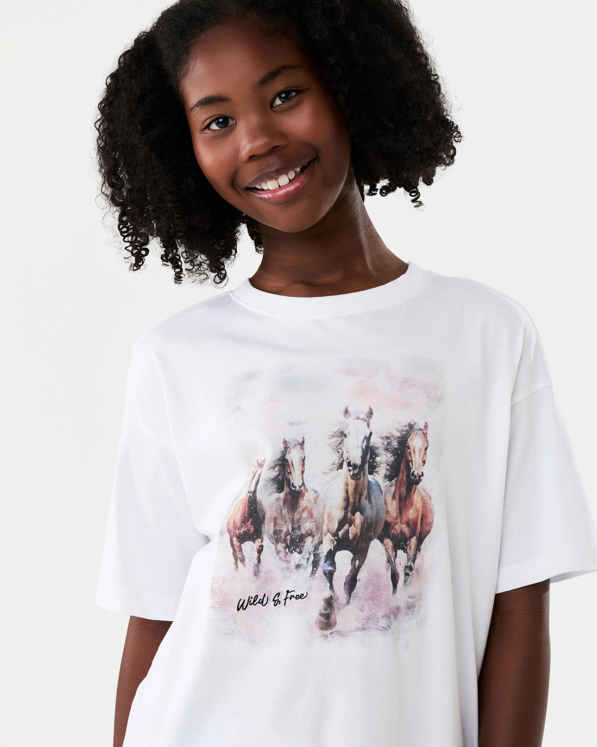 3 Oversized T-shirt Wht Horses, 3 of 8