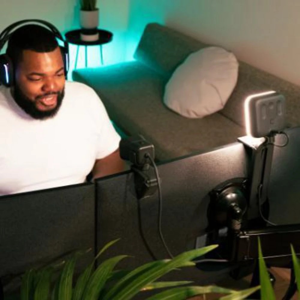 6 Logitech Litra Glow Premium Streaming Light, 6 of 7