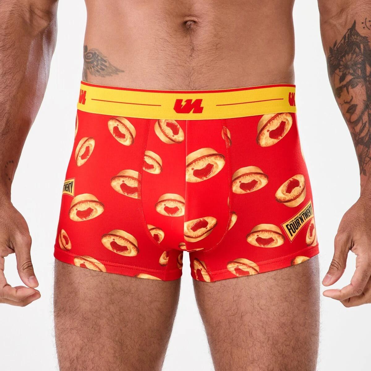 2 License Trunks FOUR N TWENTY, 2 of 8