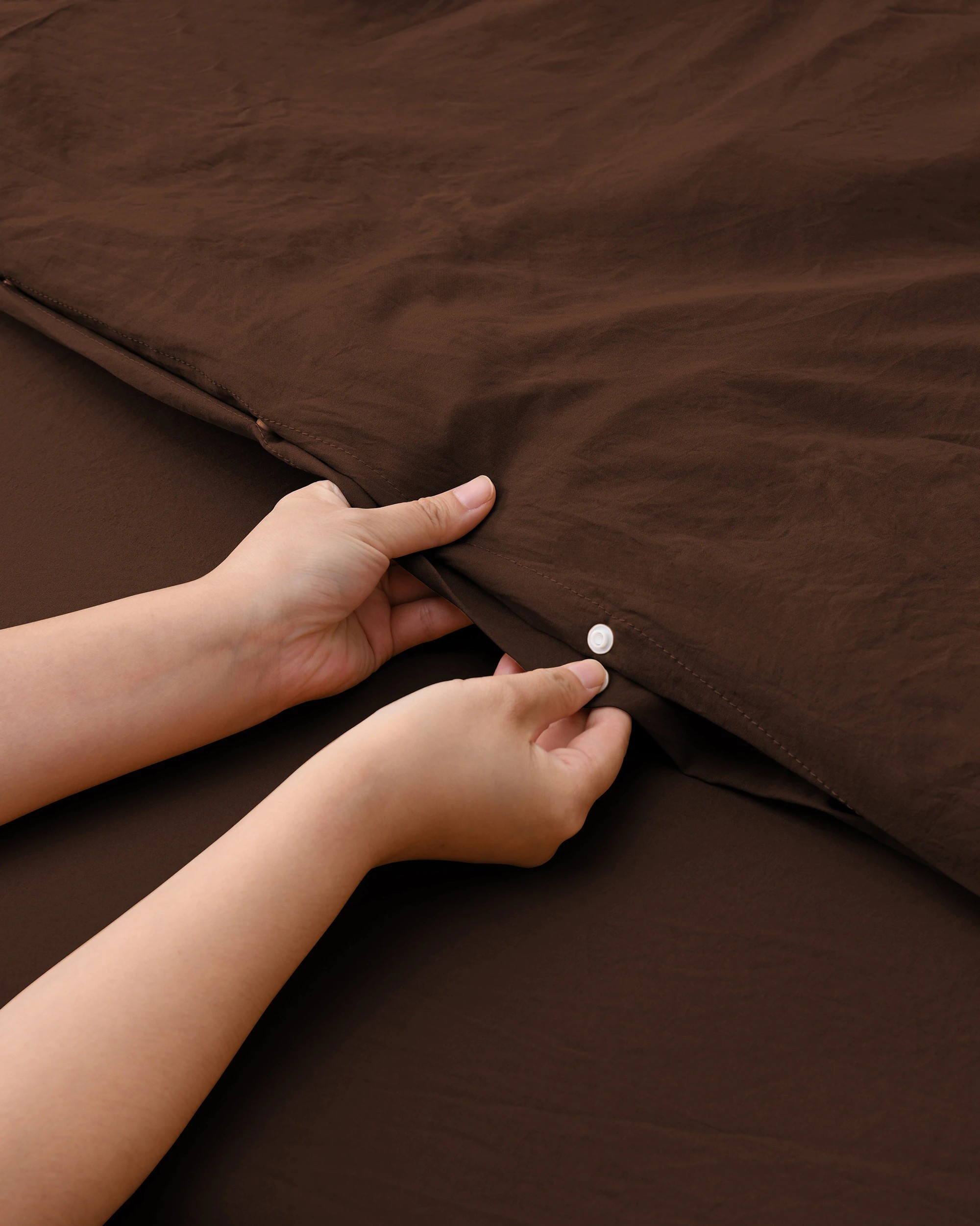 4 Dreamaker Superfine Washed Microfibre Quilt Cover Set - Super King Bed - Chocolate, 4 of 9